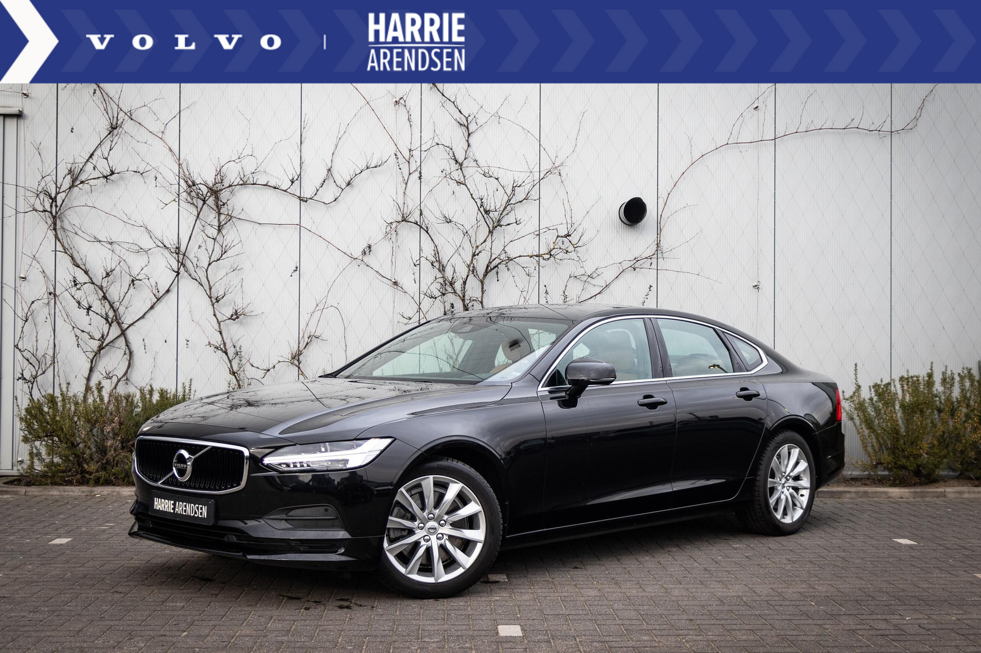 Volvo S90 T4 Aut.8 Momentum+ | Adaptieve Cruise Control | BLIS Dodehoek Detectie | Lederen bekleding | Trekhaak | Stoelverwarming