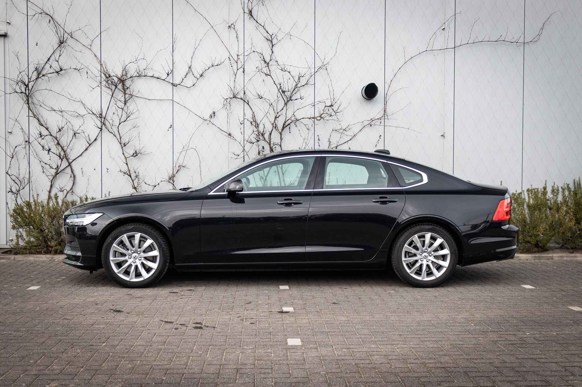 Volvo S90 T4 Aut.8 Momentum+ | Adaptieve Cruise Control | BLIS Dodehoek Detectie | Lederen bekleding | Trekhaak | Stoelverwarming - 5/17