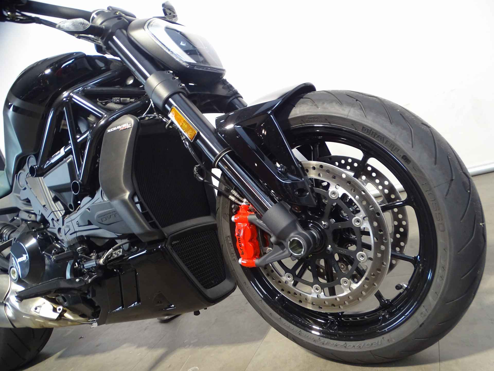 Ducati XDIAVEL NERA - 5/11