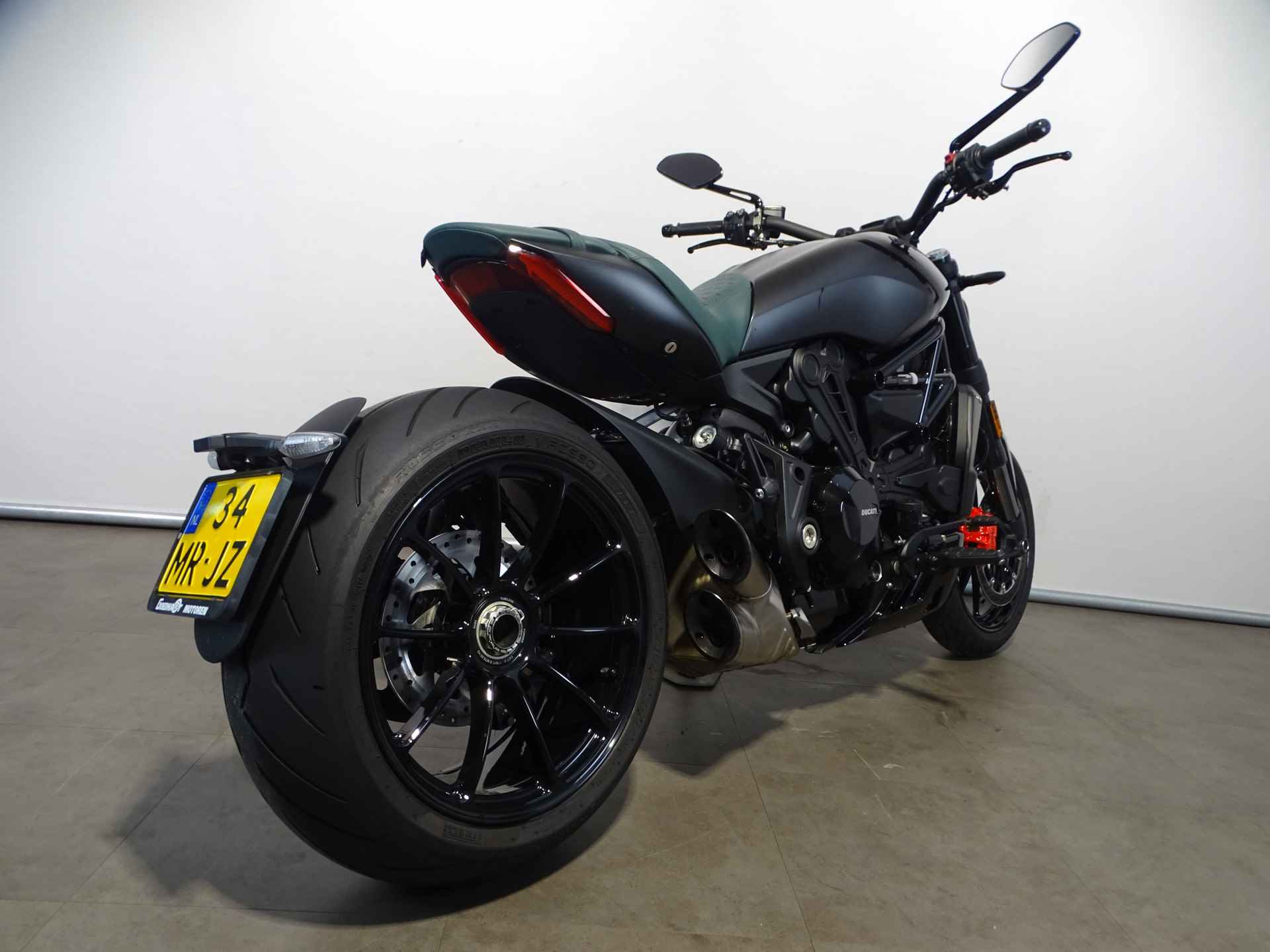 Ducati XDIAVEL NERA - 9/11