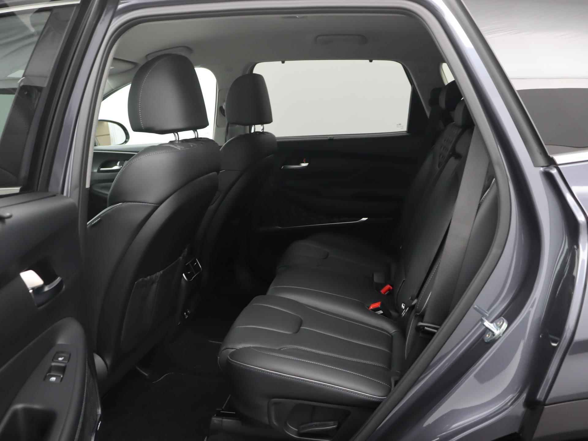 Hyundai Santa Fe 1.6 T-GDI HEV Premium | Outletdeal! | Leer | Stoelventilatie | Stuurverwarming | 360 Camera | Memory | - 10/31