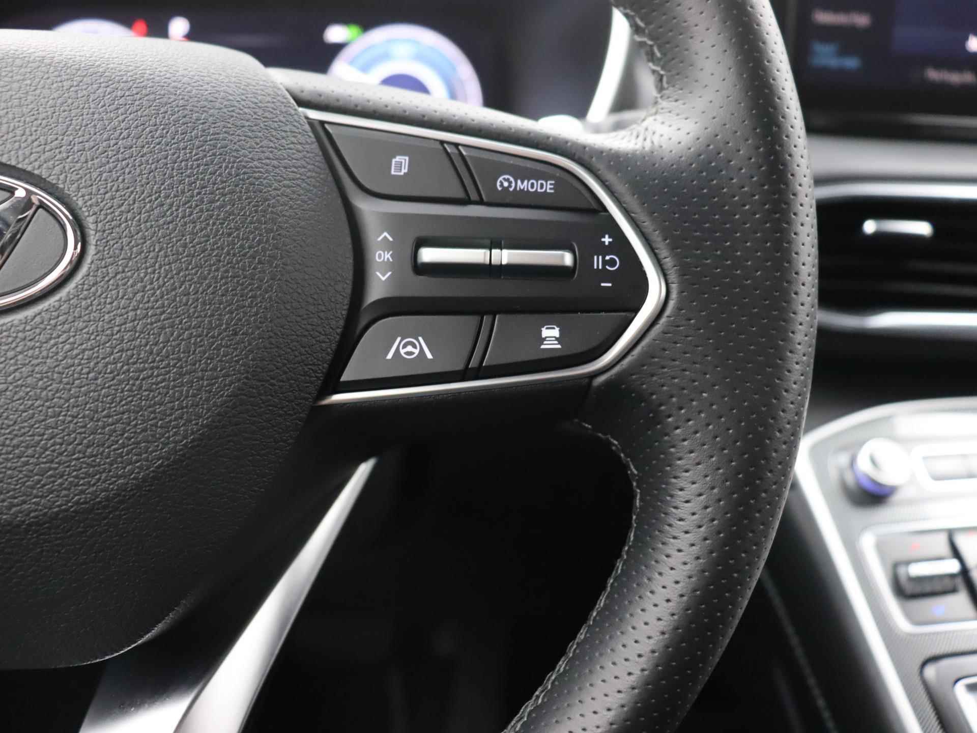Hyundai Santa Fe 1.6 T-GDI HEV Premium | Outletdeal! | Leer | Stoelventilatie | Stuurverwarming | 360 Camera | Memory | - 12/31