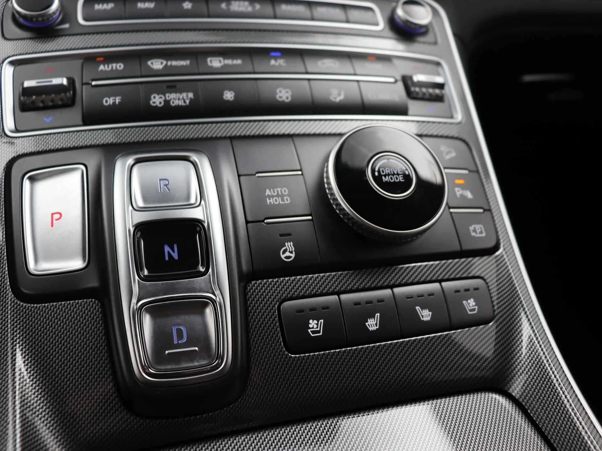 Hyundai Santa Fe 1.6 T-GDI HEV Premium | Outletdeal! | Leer | Stoelventilatie | Stuurverwarming | 360 Camera | Memory | - 17/31