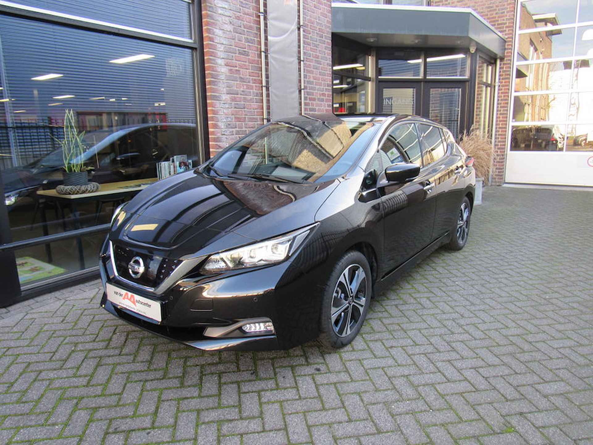 Nissan Leaf Electric 40kWh N-Connecta €2.000 Subsidie mogelijk/ Pro pilot / Adapt. Cruise / Dodehoek /  360° Camera /Stuur en stoelverwarming - 3/32