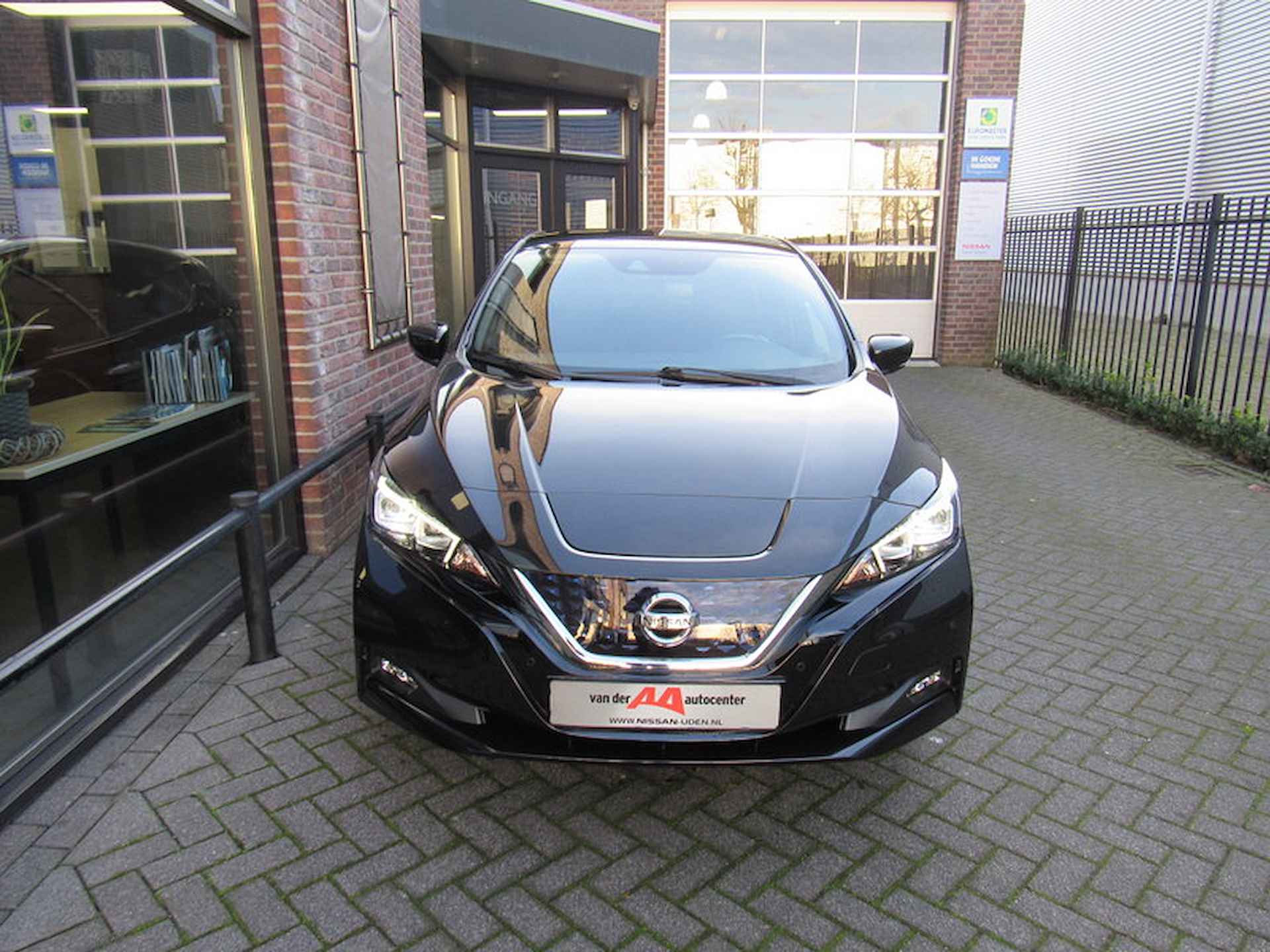 Nissan Leaf Electric 40kWh N-Connecta €2.000 Subsidie mogelijk/ Pro pilot / Adapt. Cruise / Dodehoek /  360° Camera /Stuur en stoelverwarming - 4/32