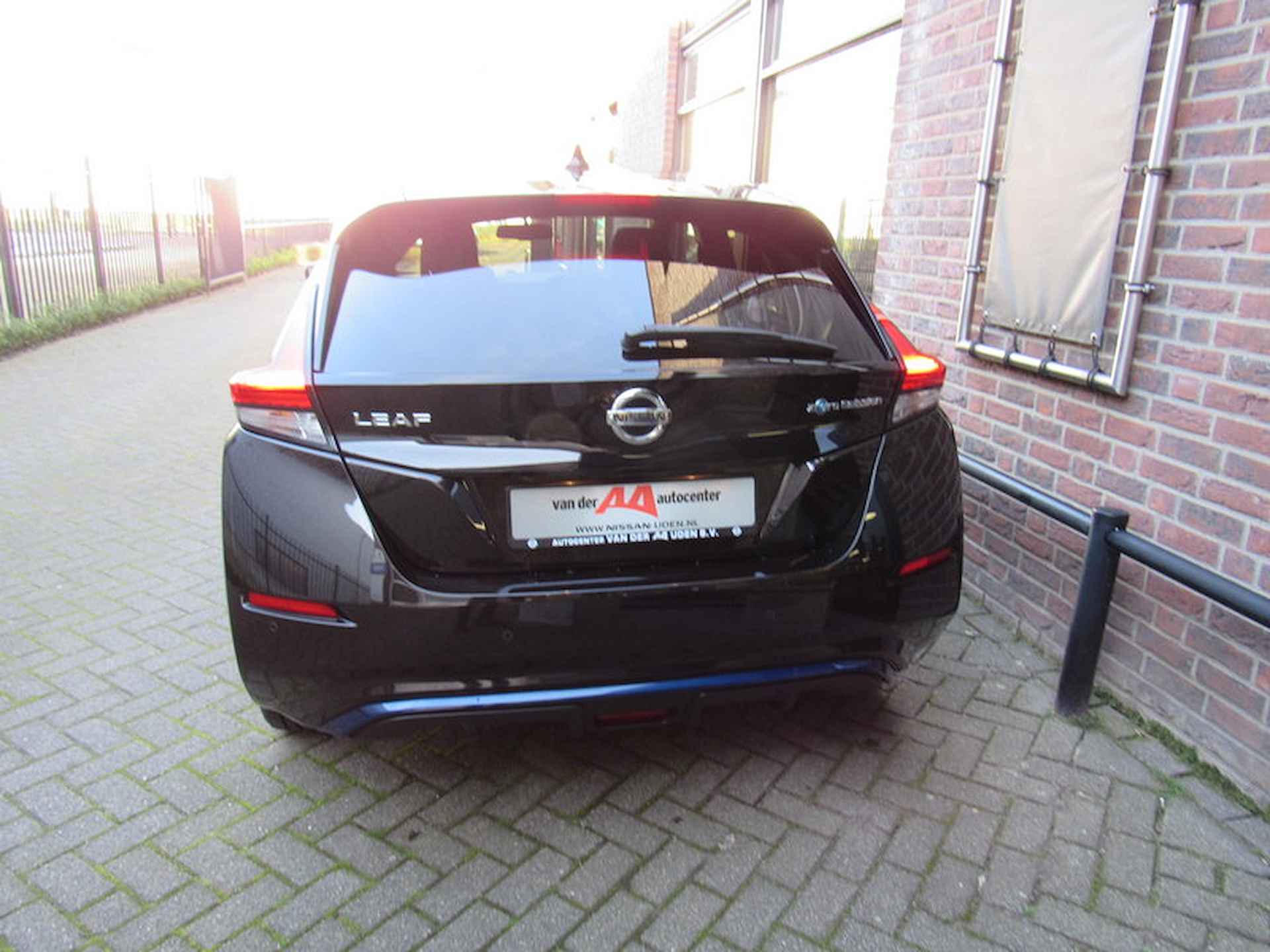 Nissan Leaf Electric 40kWh N-Connecta €2.000 Subsidie mogelijk/ Pro pilot / Adapt. Cruise / Dodehoek /  360° Camera /Stuur en stoelverwarming - 10/32