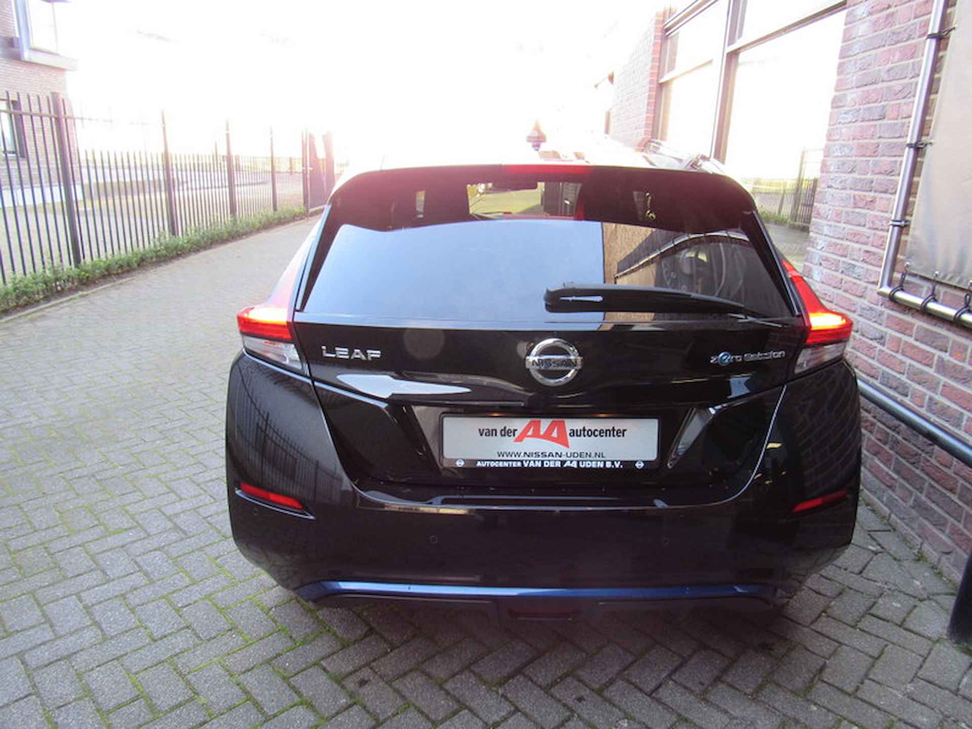 Nissan Leaf Electric 40kWh N-Connecta €2.000 Subsidie mogelijk/ Pro pilot / Adapt. Cruise / Dodehoek /  360° Camera /Stuur en stoelverwarming - 12/32