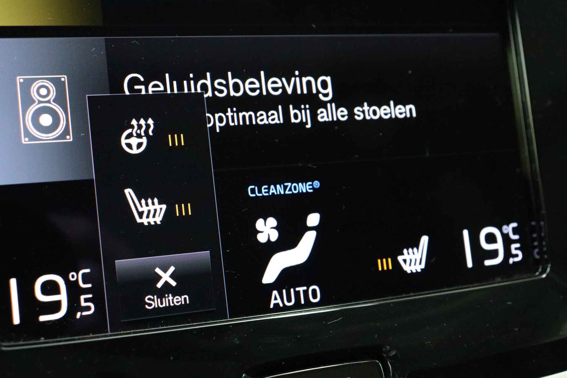 Volvo V60 T6 AWD Recharge Inscription | Trekhaak | Schuifdak | 360° Camera | Harman Kardon | Head-Up Display | Stoel en Stuurwielverwarmin - 41/70