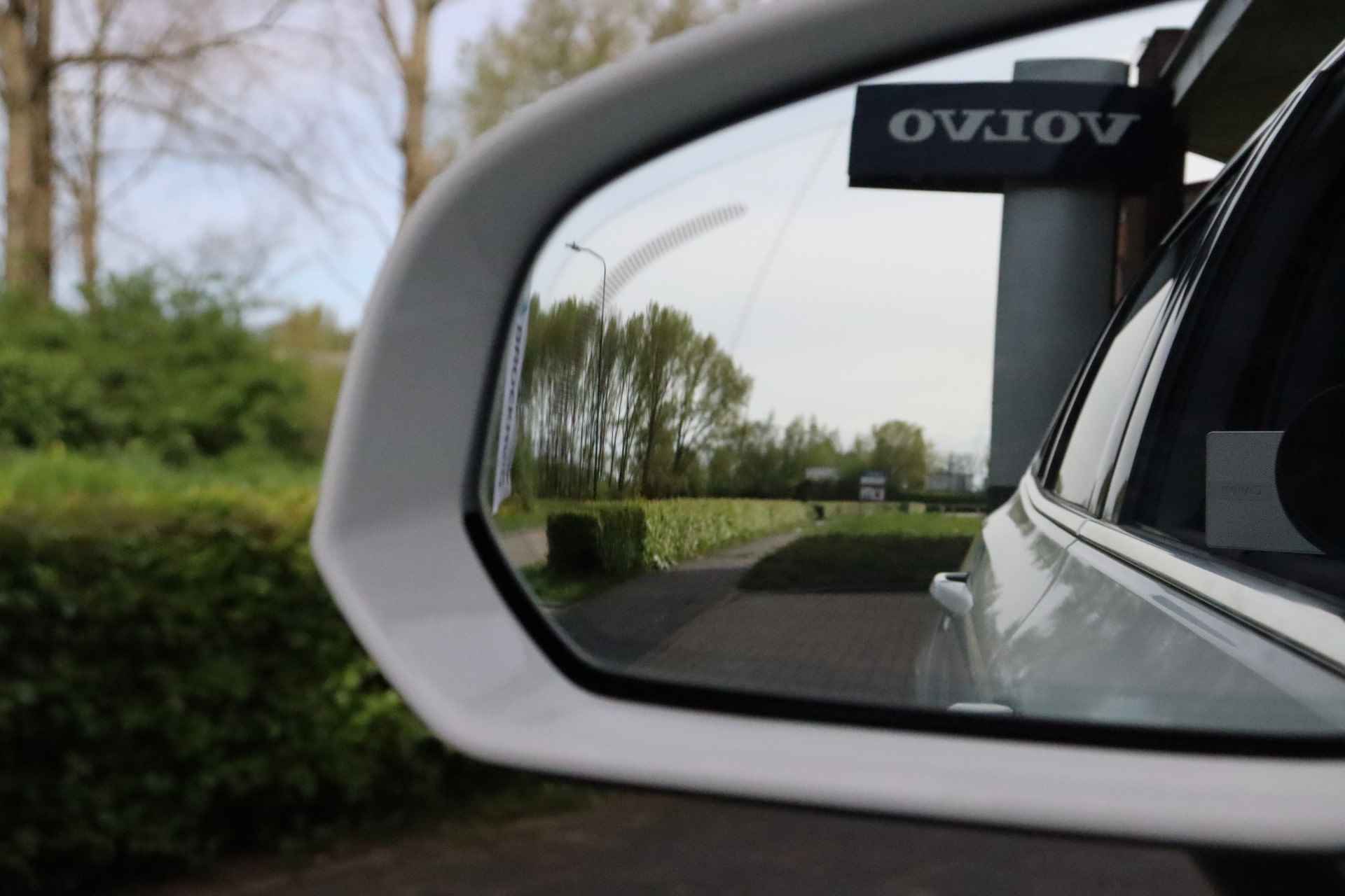 Volvo V60 T6 AWD Recharge Inscription | Trekhaak | Schuifdak | 360° Camera | Harman Kardon | Head-Up Display | Stoel en Stuurwielverwarmin - 62/70