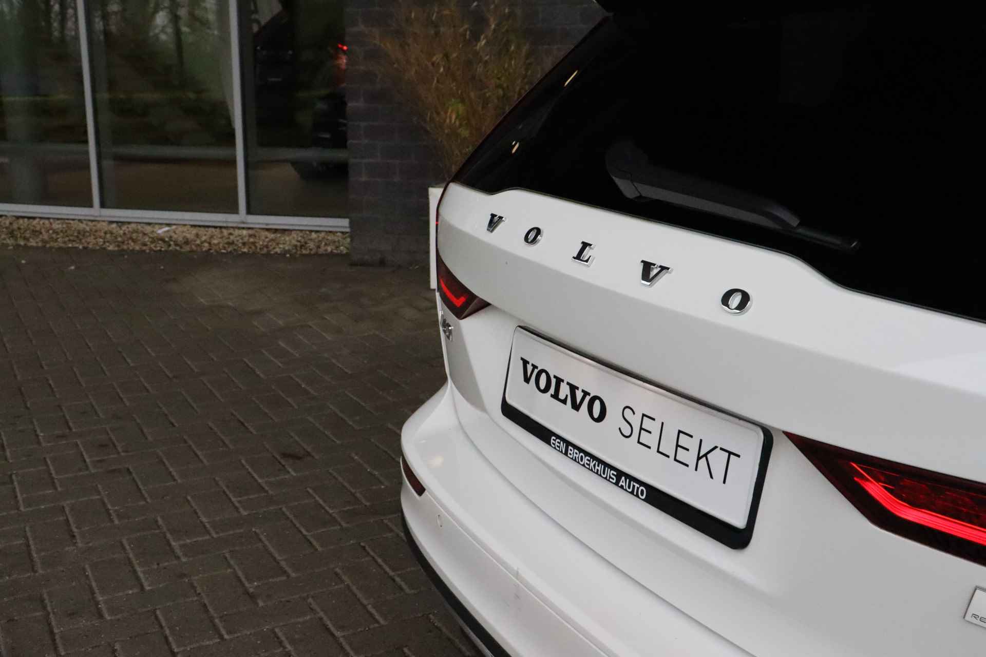 Volvo V60 T6 AWD Recharge Inscription | Trekhaak | Schuifdak | 360° Camera | Harman Kardon | Head-Up Display | Stoel en Stuurwielverwarmin - 67/70