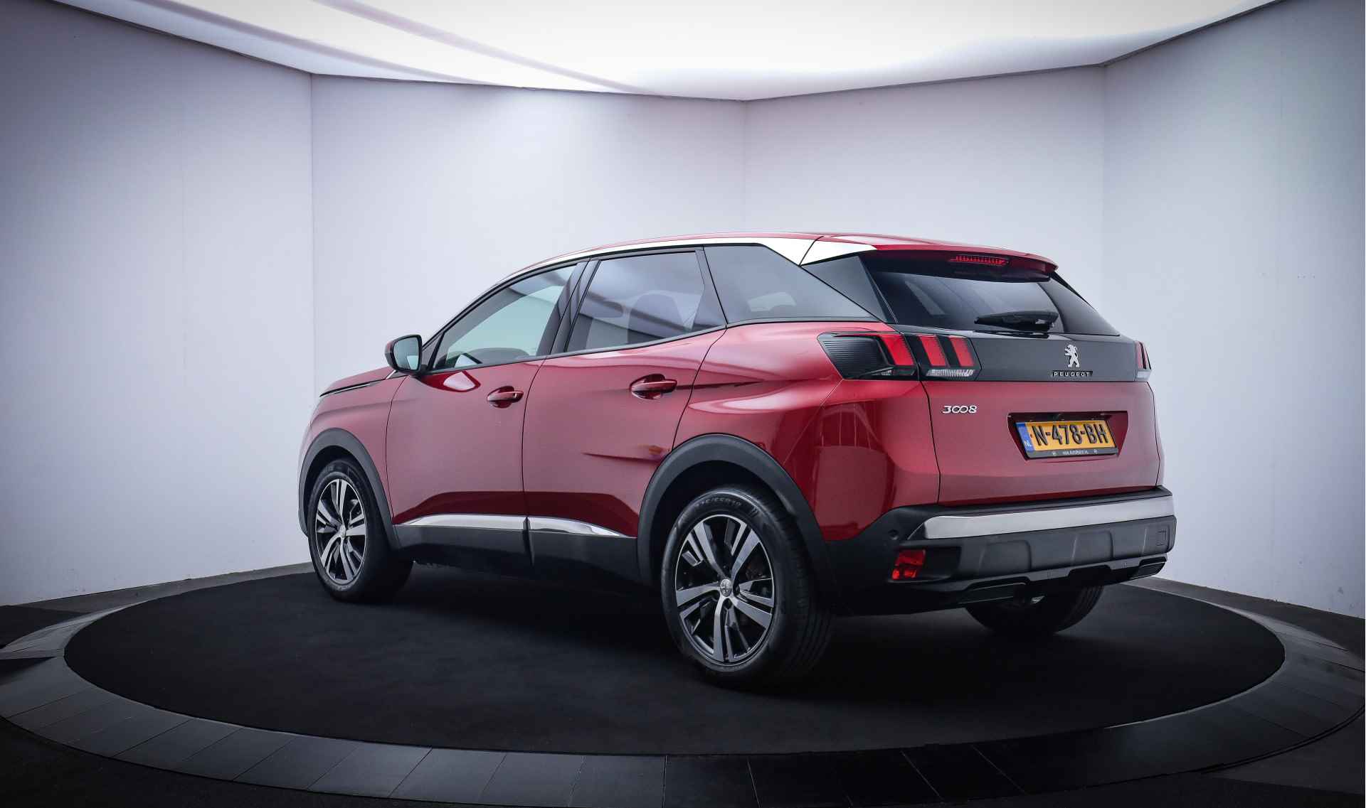 Peugeot 3008 1.2T ALLURE Plus FULL LED/360 CAM/CARPLAY/NAVI/CRUISE/DAB+/HALF LEDER/AFN TREKHAAK/LMV 18'' - 8/25