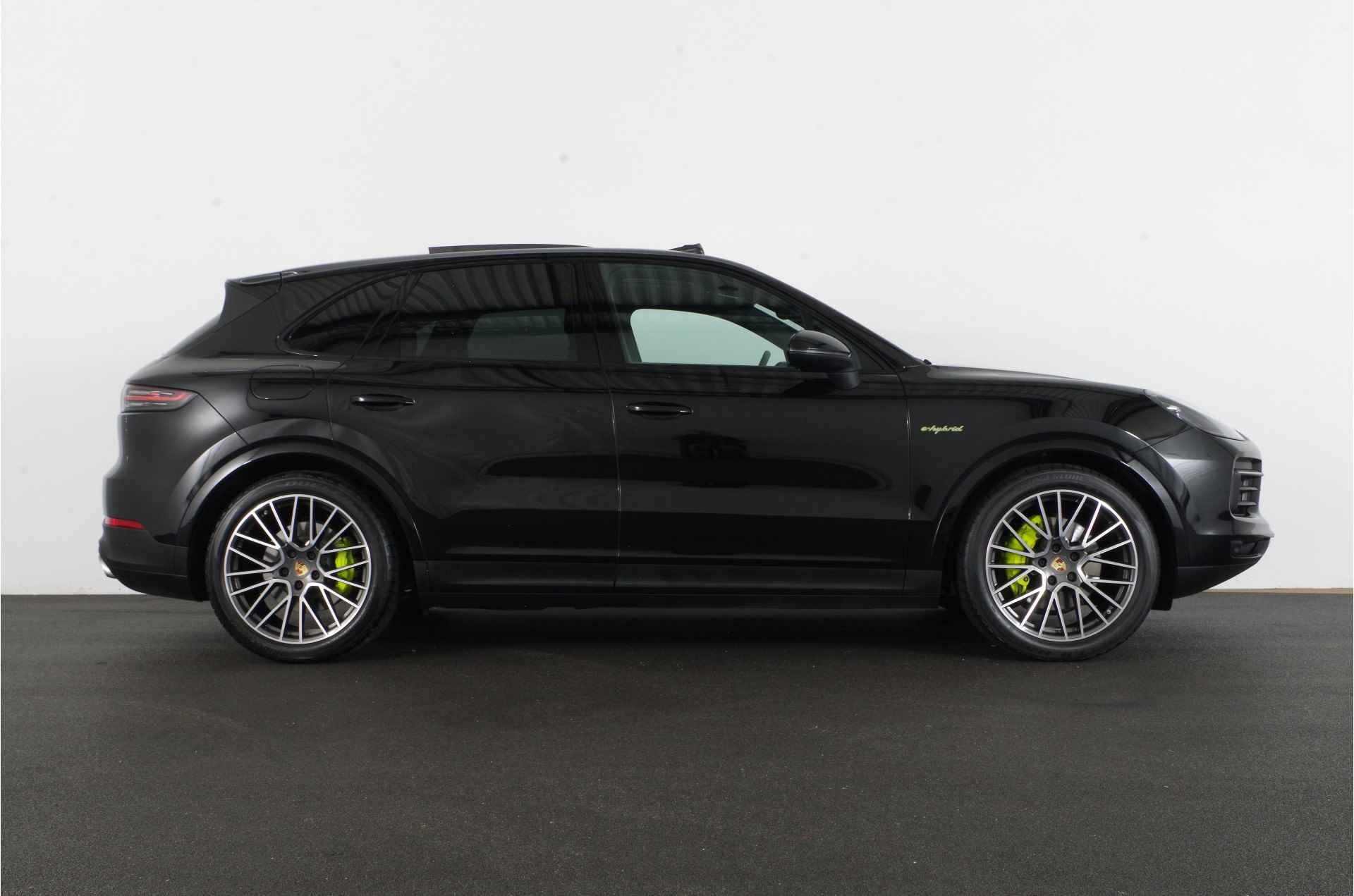 Porsche Cayenne 3.0 E-Hybrid Platinum Edition > 463pk/Chrono Sport/RS Spyder 21inch/Active Suspension - 7/39