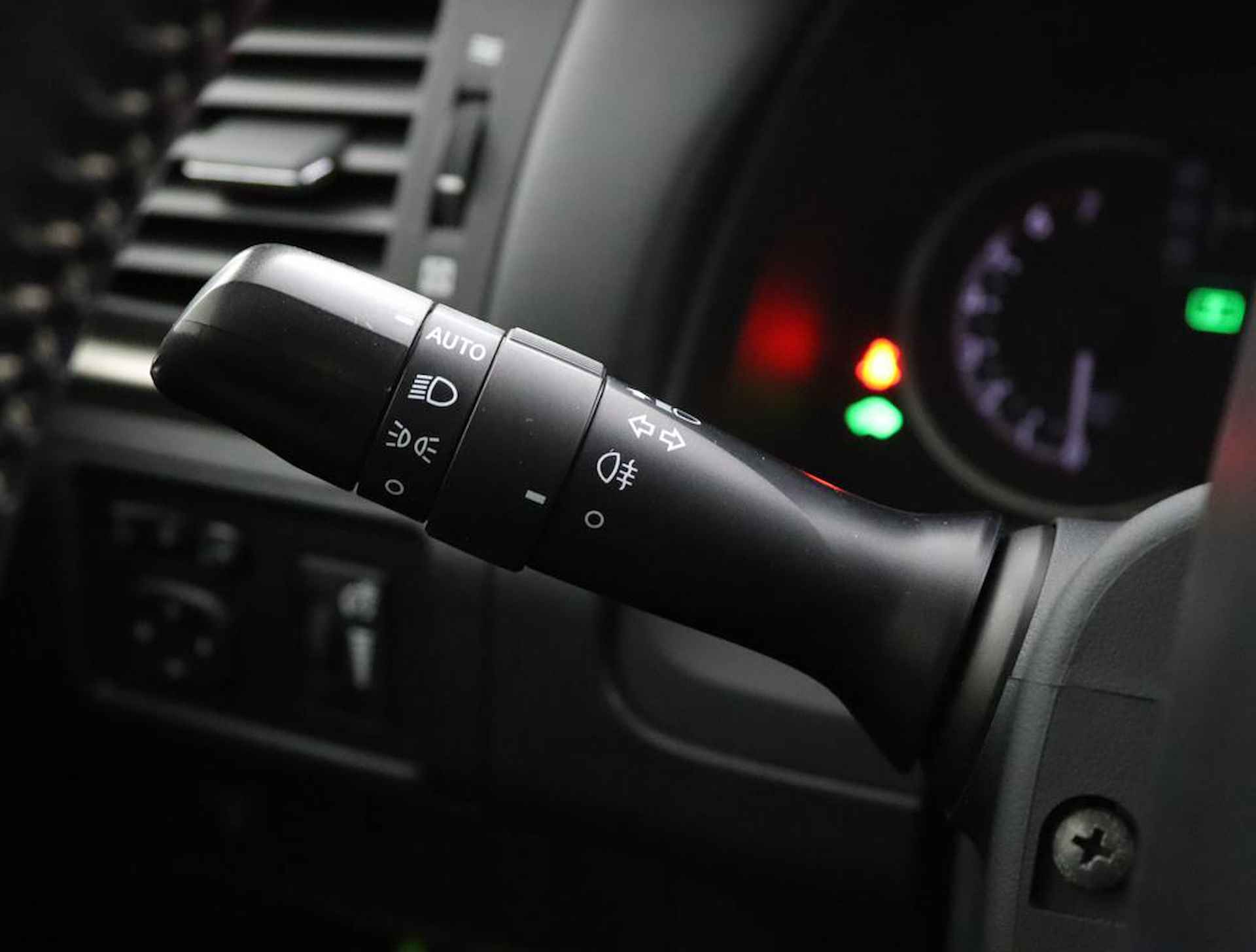 Lexus CT 200h | 17 Inch Lichtmetalen velgen | Navigatie | Dealeronderhouden - 30/53