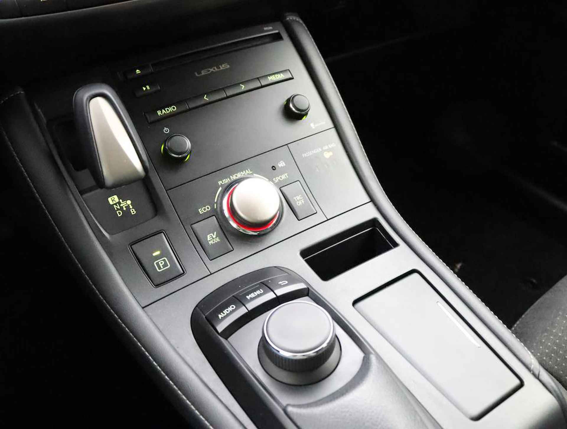 Lexus CT 200h | 17 Inch Lichtmetalen velgen | Navigatie | Dealeronderhouden - 46/53