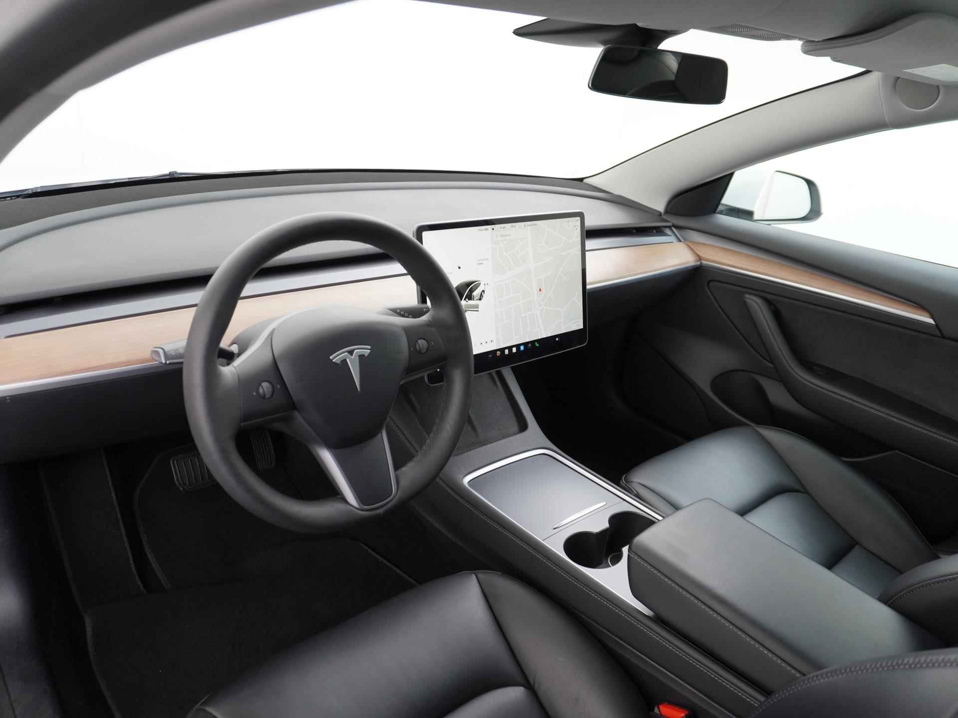 Tesla MODEL 3 Standard RWD Plus 60 kWh VAN: 35.900,- VOOR 33.877,- UW ZOMERVOORDEEL: 2.023,- | * 27.997 EX BTW * | PANO | LEDER - 17/44