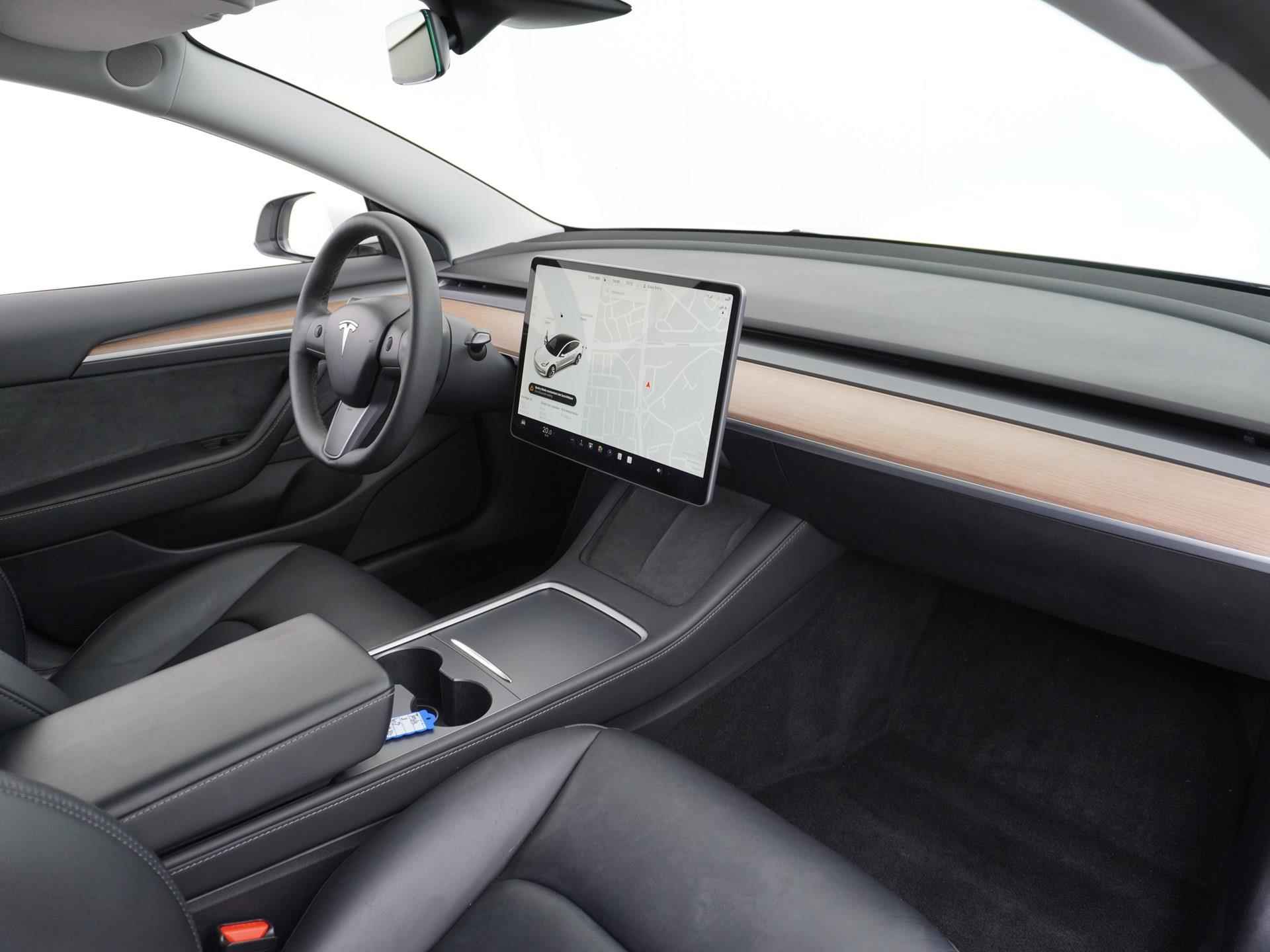 Tesla MODEL 3 Standard RWD Plus 60 kWh| * 26.363 EX BTW * | PANO | LEDER| AUTOPILOT| ACHTERBANK VERWARMD - 43/44