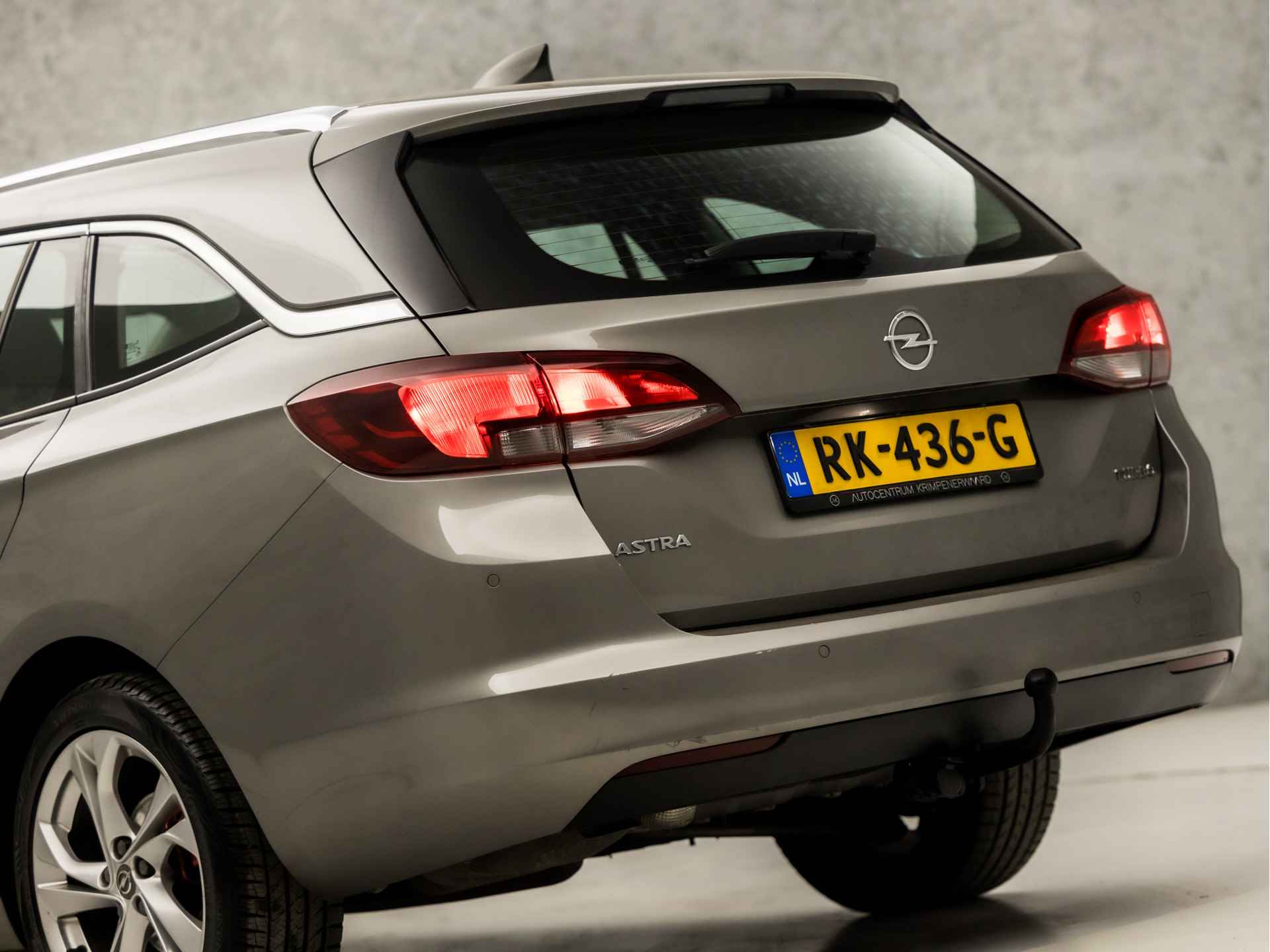 Opel Astra Sports Tourer 1.4 Innovation 150Pk Automaat (APPLE CARPLAY, GROOT NAVI, CLIMATE, LED KOPLAMPEN, KEYLESS, LEDER, SPORTSTOELEN, CRUISE, TREKHAAK, NIEUWE APK, NIEUWSTAAT) - 11/31