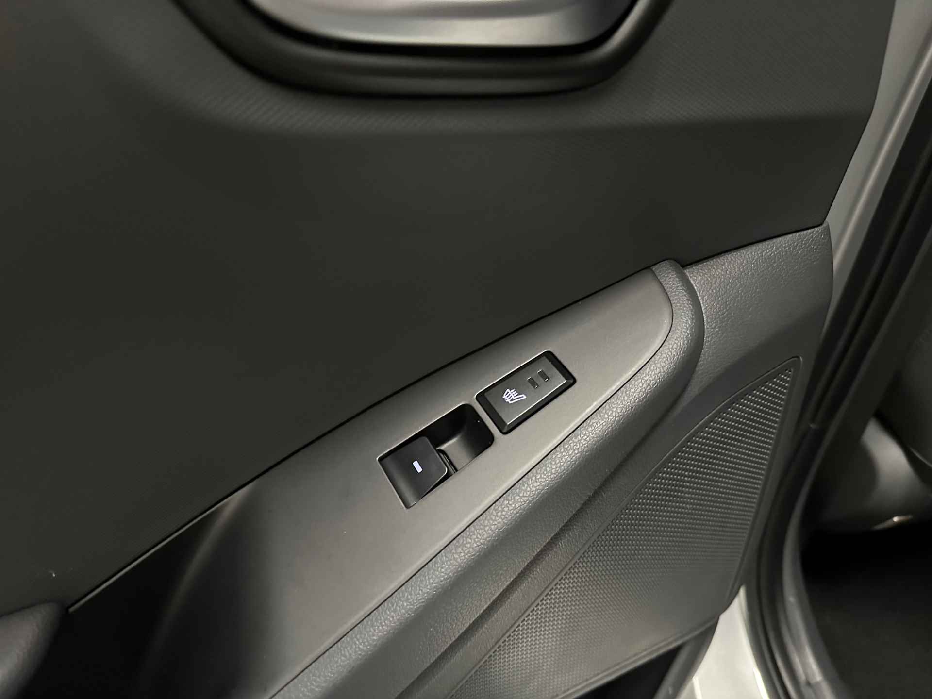 Hyundai IONIQ 1.6 GDi First Edition * Navigatie / Leder / Camera / Cruise control / NL Auto * - 21/24