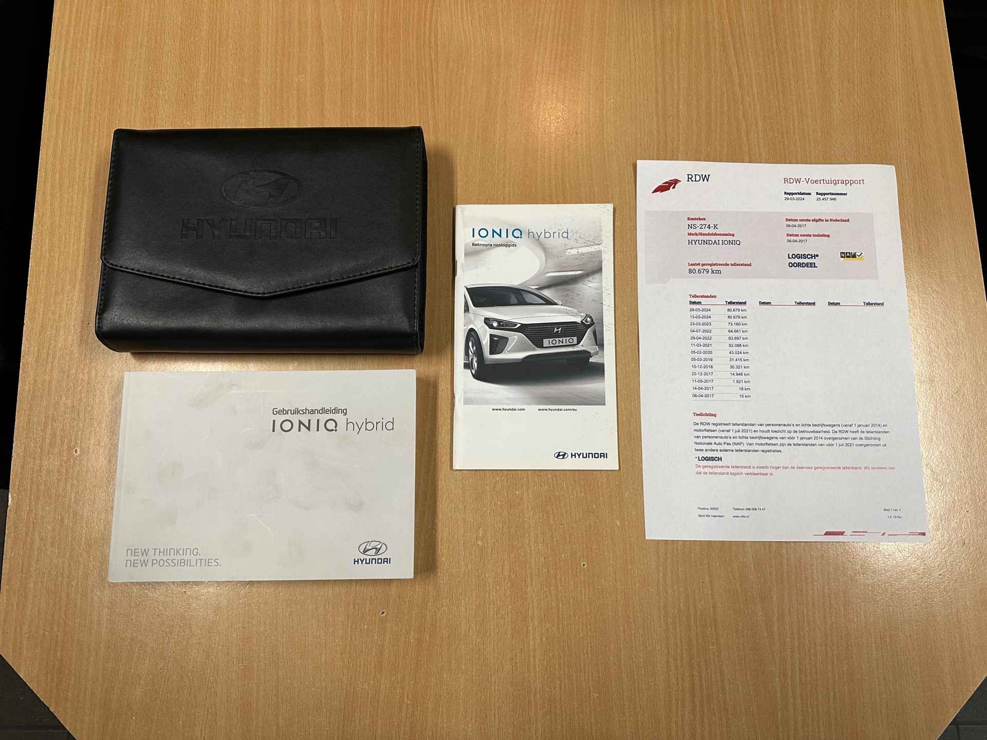 Hyundai IONIQ 1.6 GDi First Edition * Navigatie / Leder / Camera / Cruise control / NL Auto * - 24/24