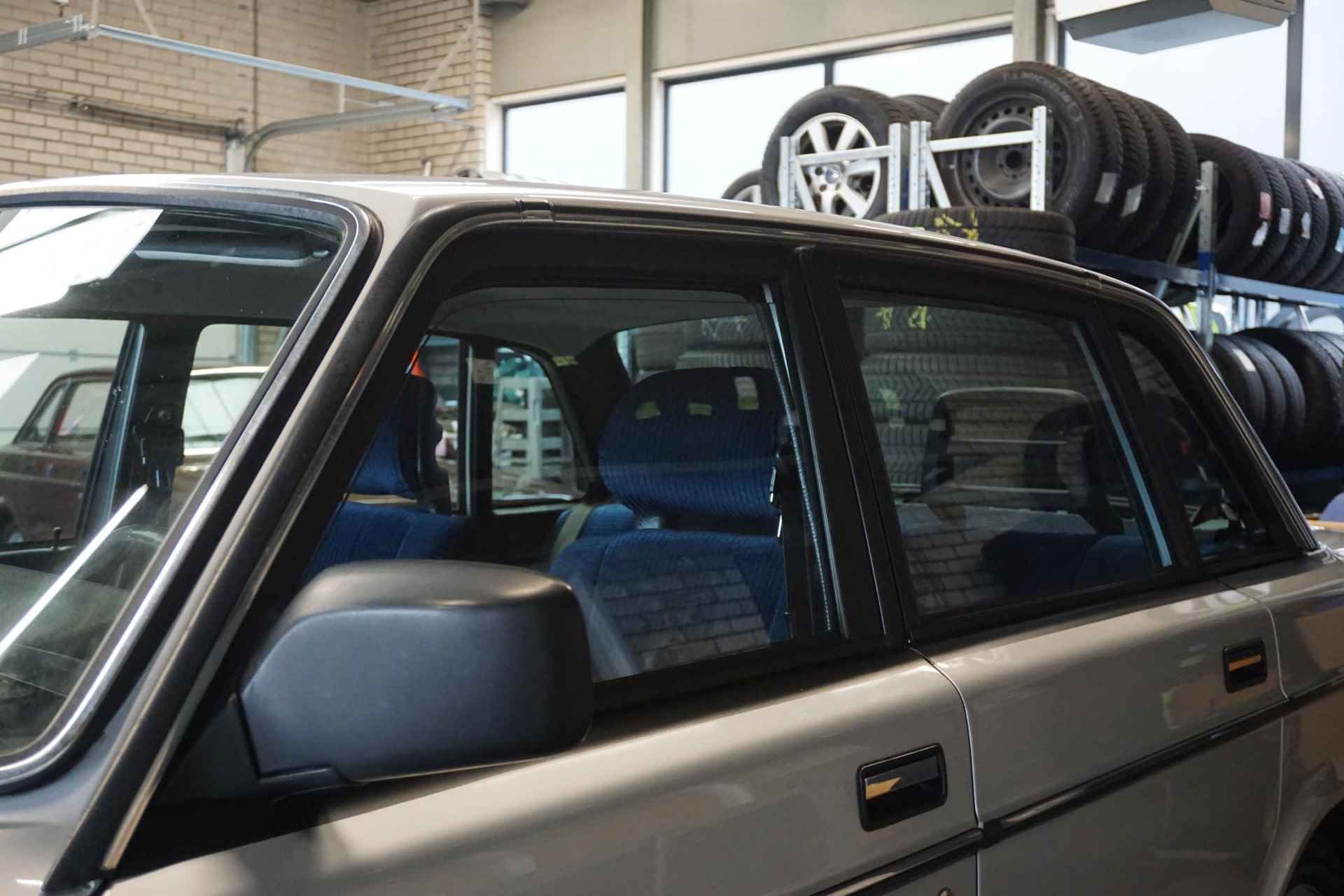 Volvo 240 2.3 GL | Trekhaak | Elektr. bedienbare ramen | Automaat | LM Turbo velgen 16" | Nederlandse auto | - 31/44