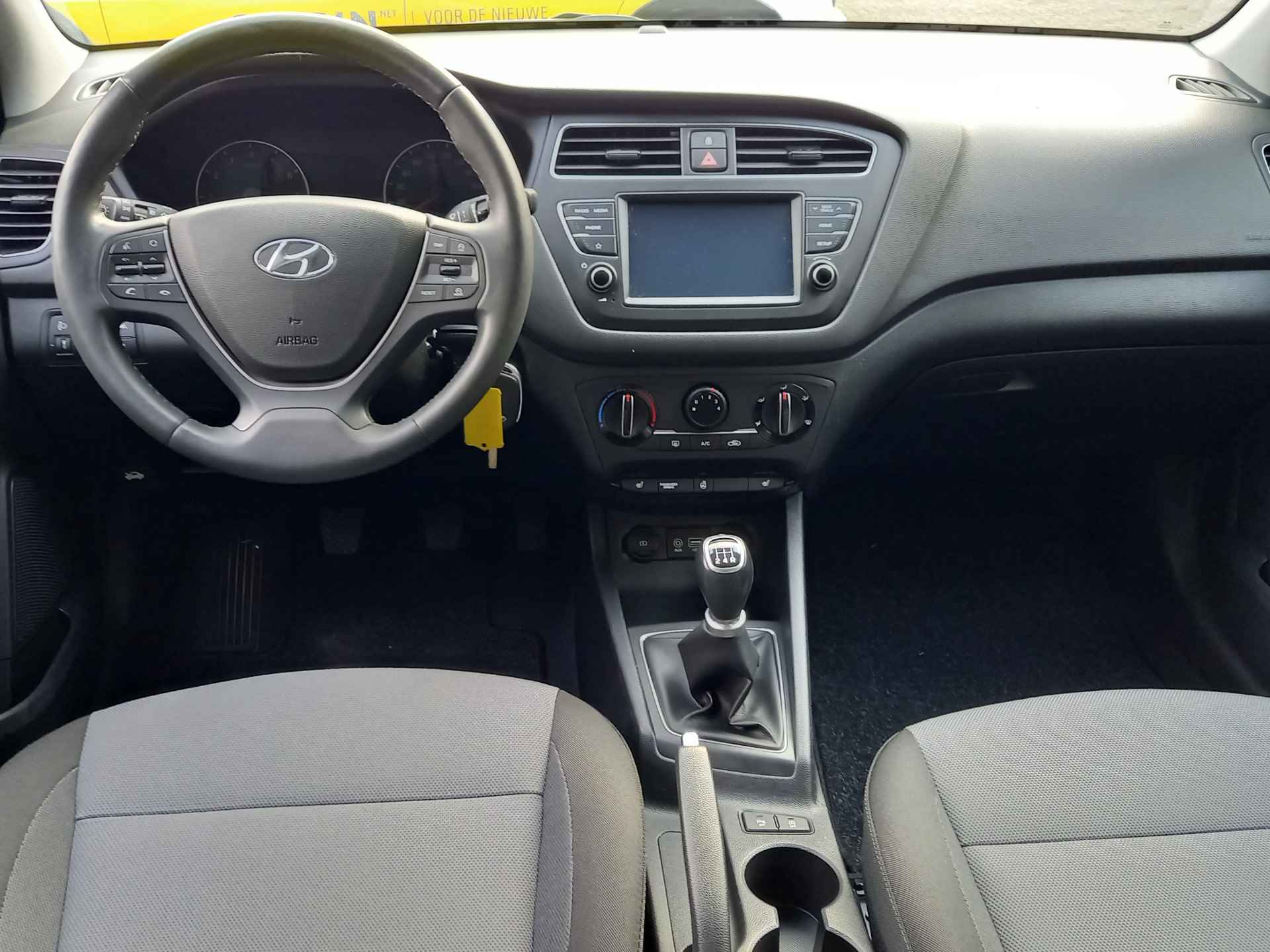 Hyundai i20 1.0 T-GDI Comfort met Apple Carplay/Android Auto, Camera, Stoelverwarming en Stuurverwarming. - 6/36