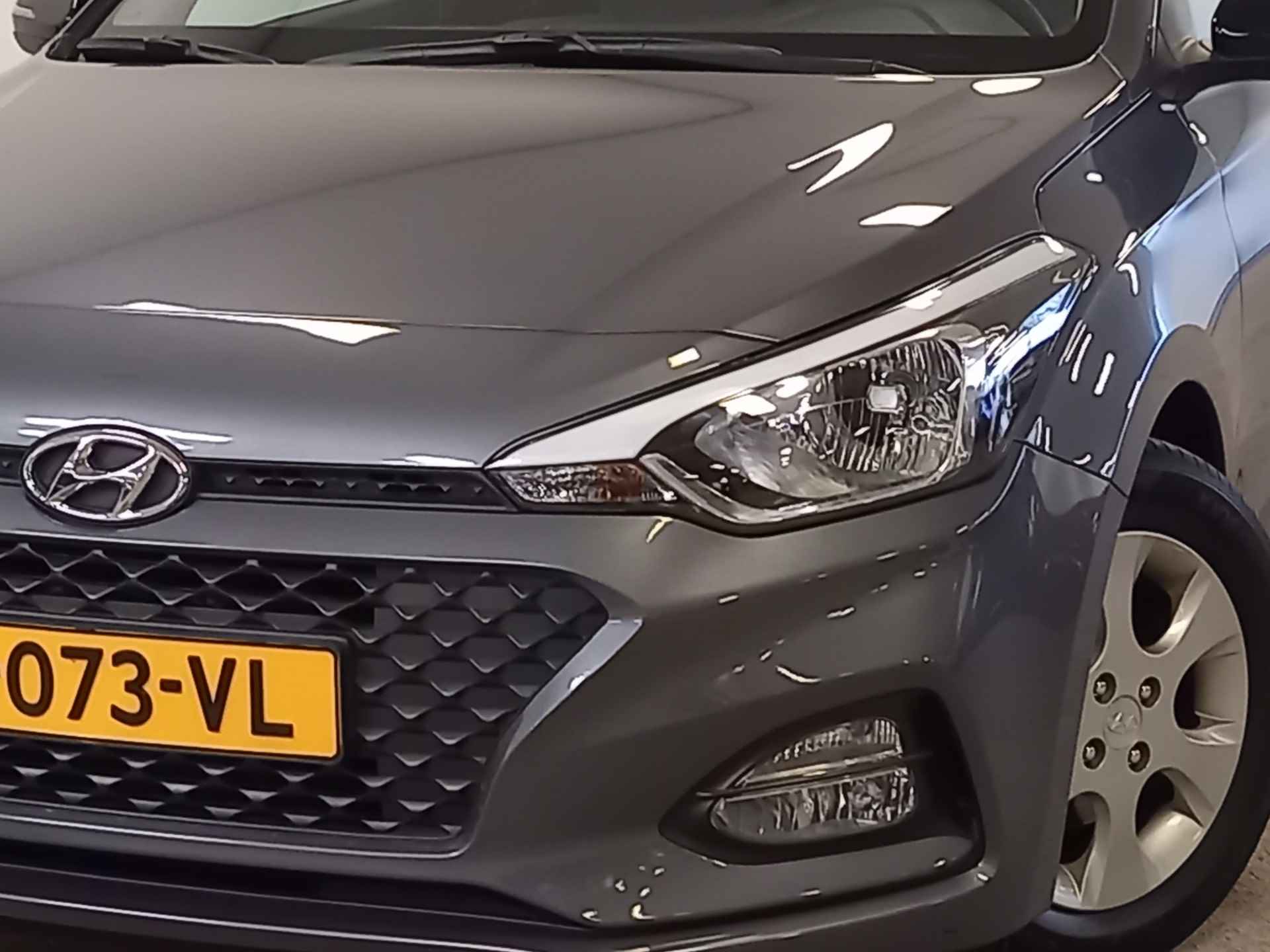 Hyundai i20 1.0 T-GDI Comfort met Apple Carplay/Android Auto, Camera, Stoelverwarming en Stuurverwarming. - 18/36