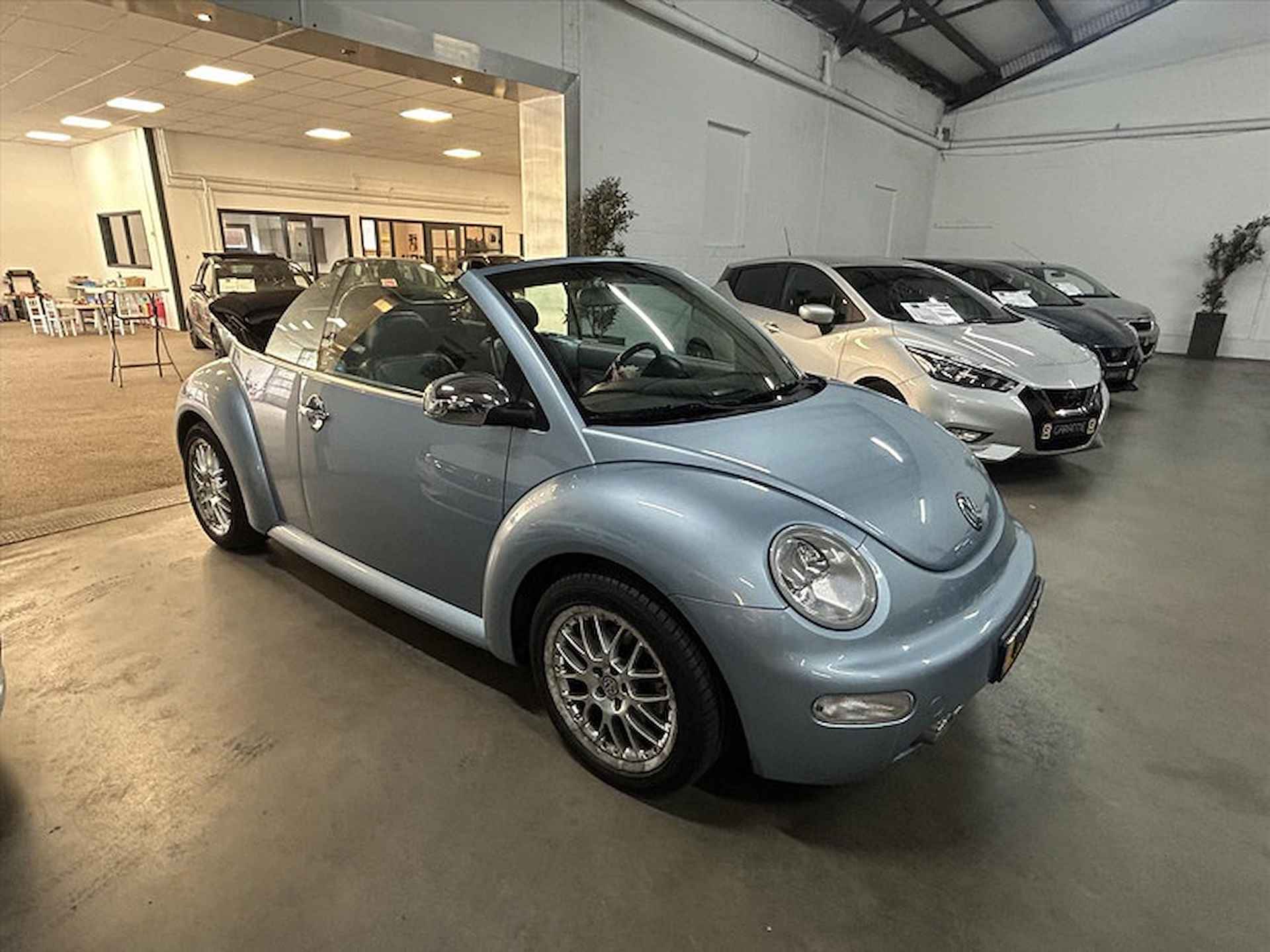 Volkswagen New Beetle Cabriolet 2.0 - 2/12