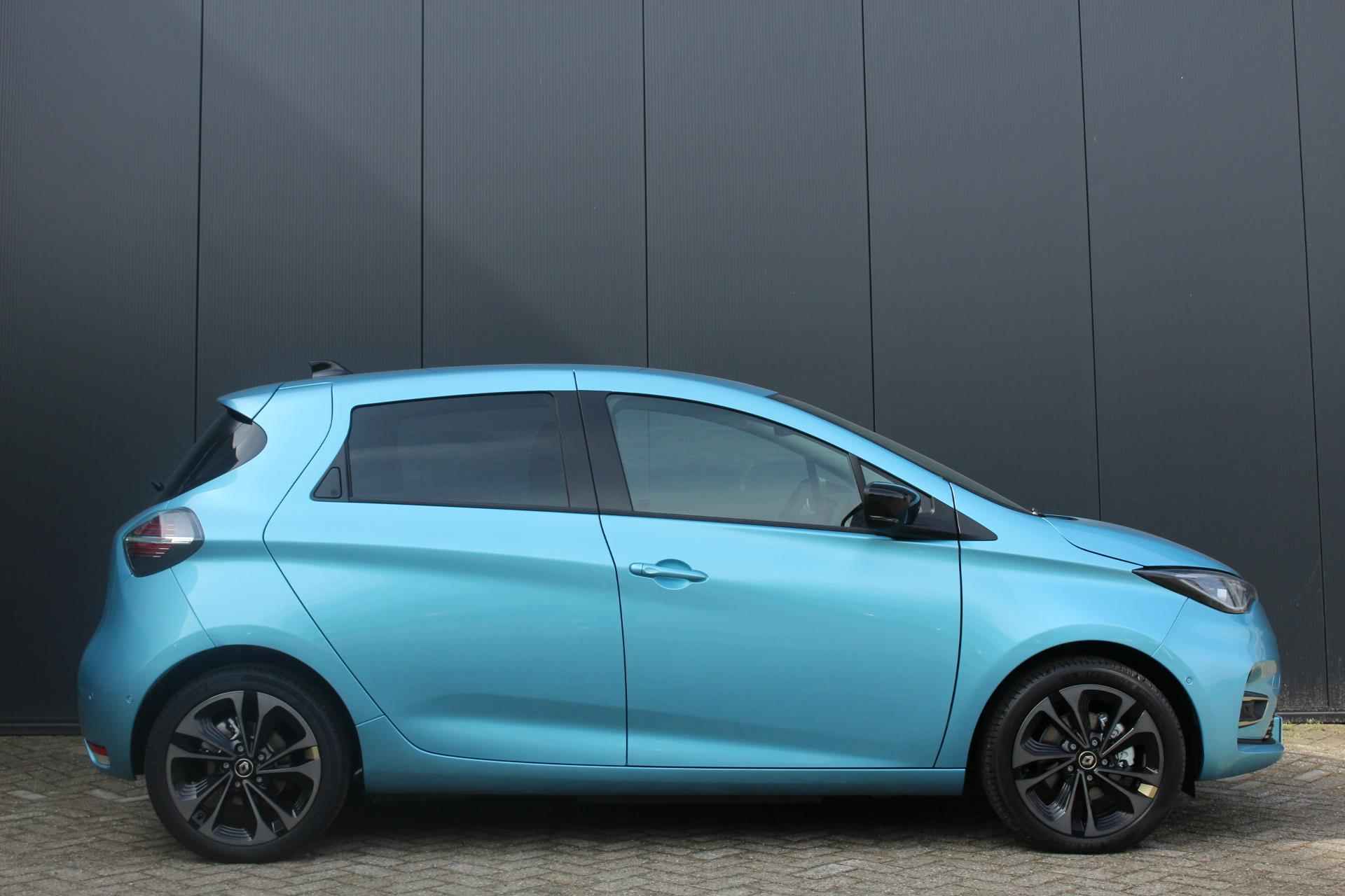 Renault ZOE R135 Iconic 52 kWh | Navigatie | Apple & Android Carplay | Parkeersensoren & Camera | Stoelverwarming & Stuurverwarming | Climate Control | - 4/38