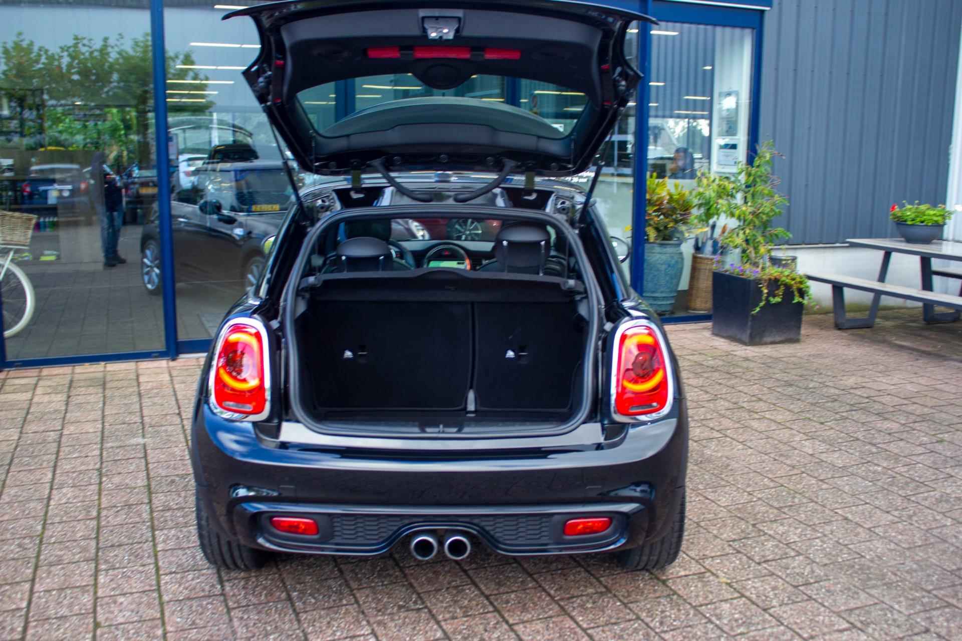 Mini Mini 2.0 Cooper S JCW Serious Business Dubbel Panodak Harman Kardon Leder - 23/49