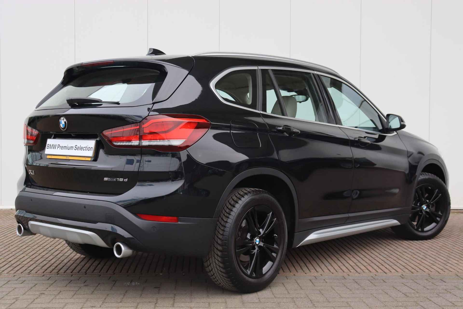 BMW X1 sDrive18d High Executive Edition Parking Pack/ Achteruitrijcamera/ Stoelverwarming/ Cruise Control/ Head-Up/ Harman-Kardon/ Navigatie - 13/34