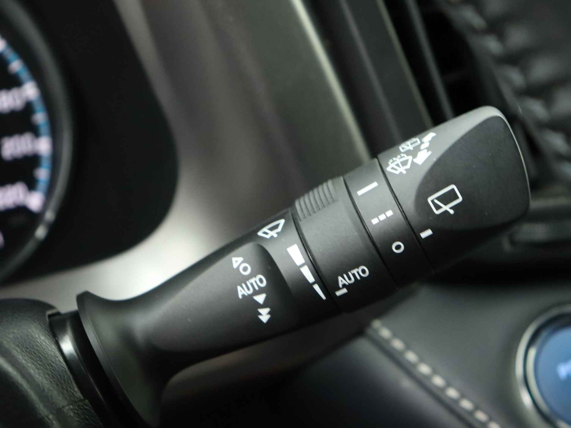 Toyota RAV4 2.5 Hybride Black Edition Limited | Navigatie | Elektrisch Bedienbare Achterklep | Camera | Parkeersensoren | - 22/41