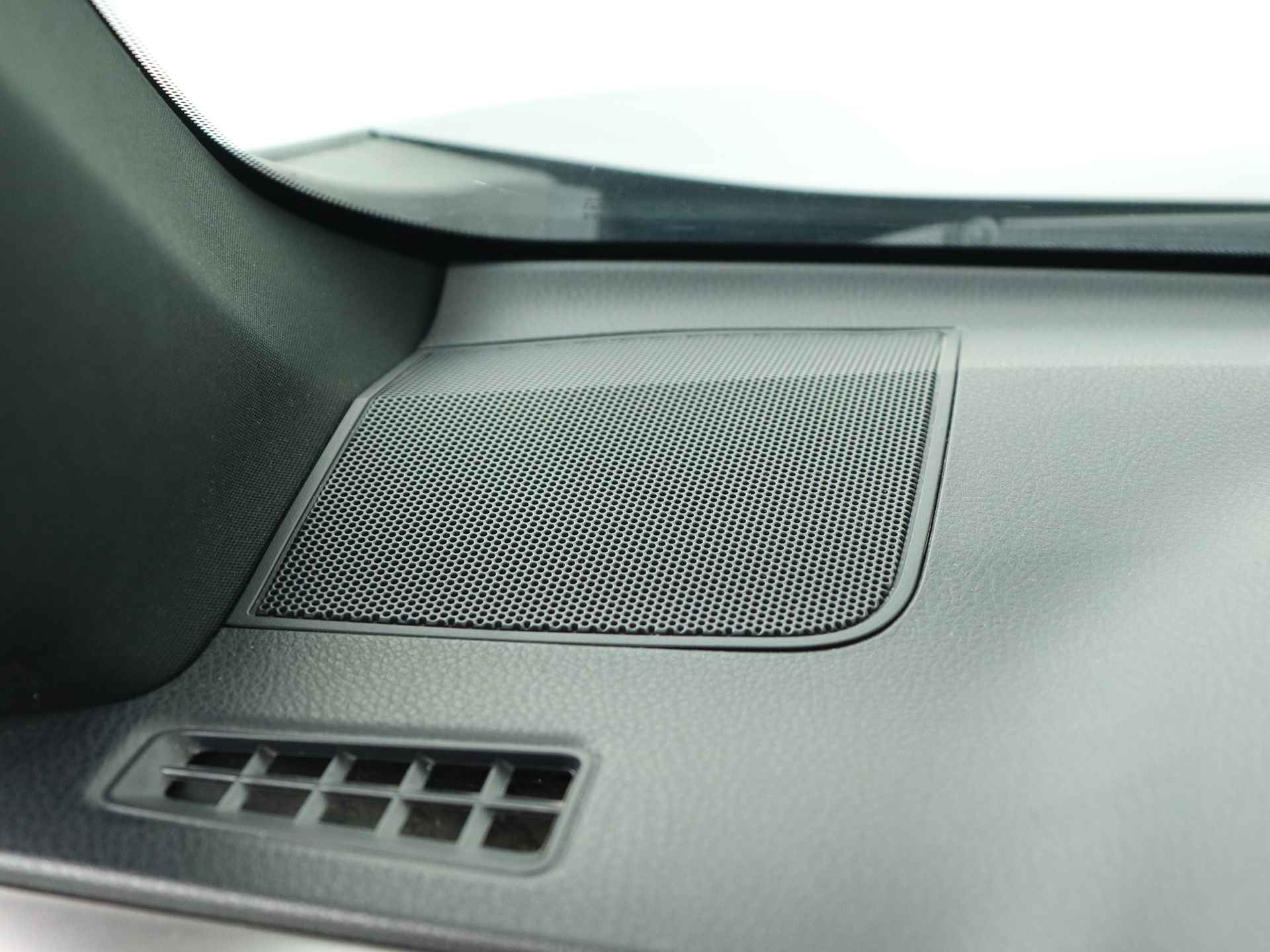 Toyota RAV4 2.5 Hybride Black Edition Limited | Navigatie | Elektrisch Bedienbare Achterklep | Camera | Parkeersensoren | - 31/41
