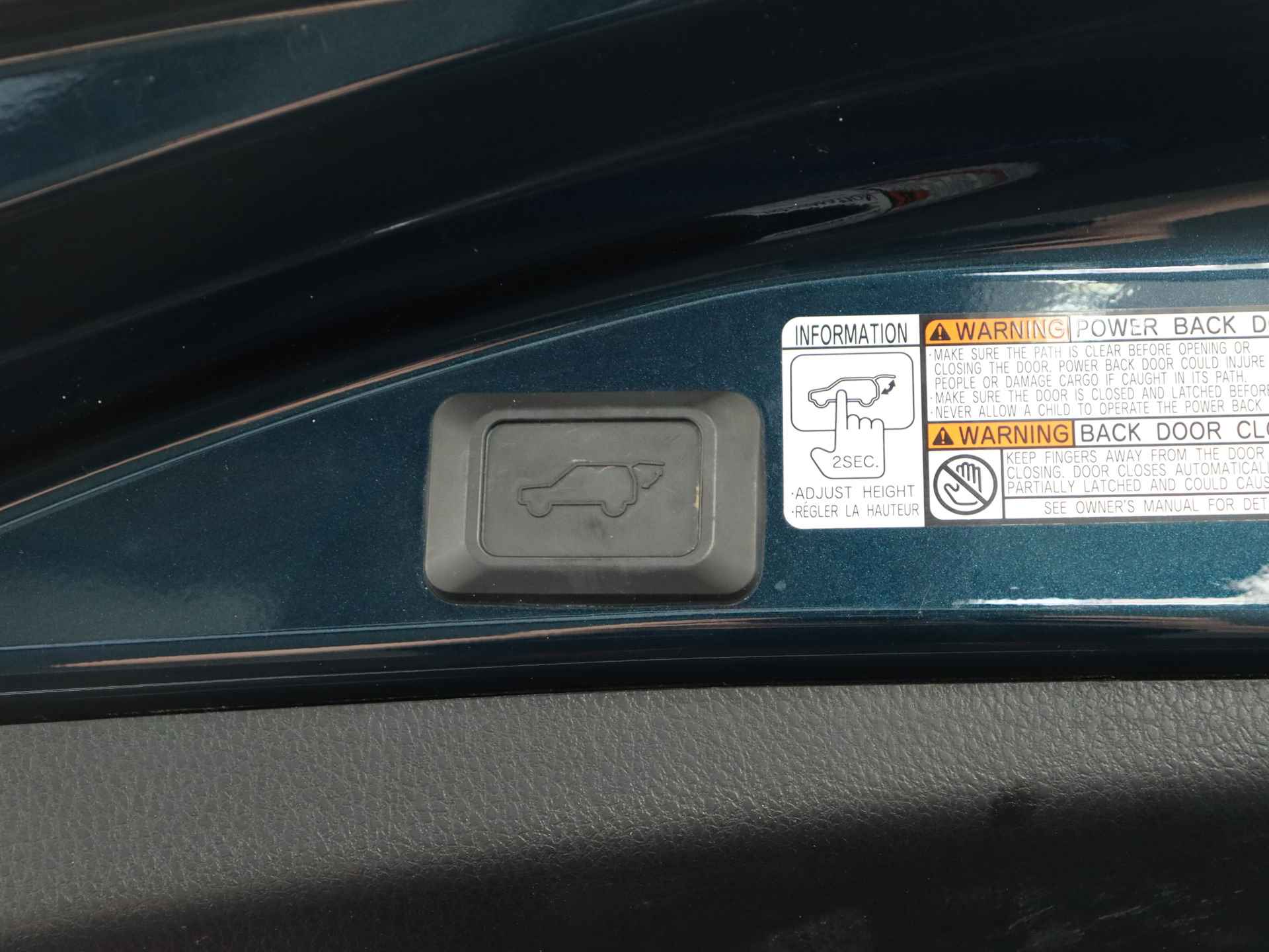 Toyota RAV4 2.5 Hybride Black Edition Limited | Navigatie | Elektrisch Bedienbare Achterklep | Camera | Parkeersensoren | - 33/41
