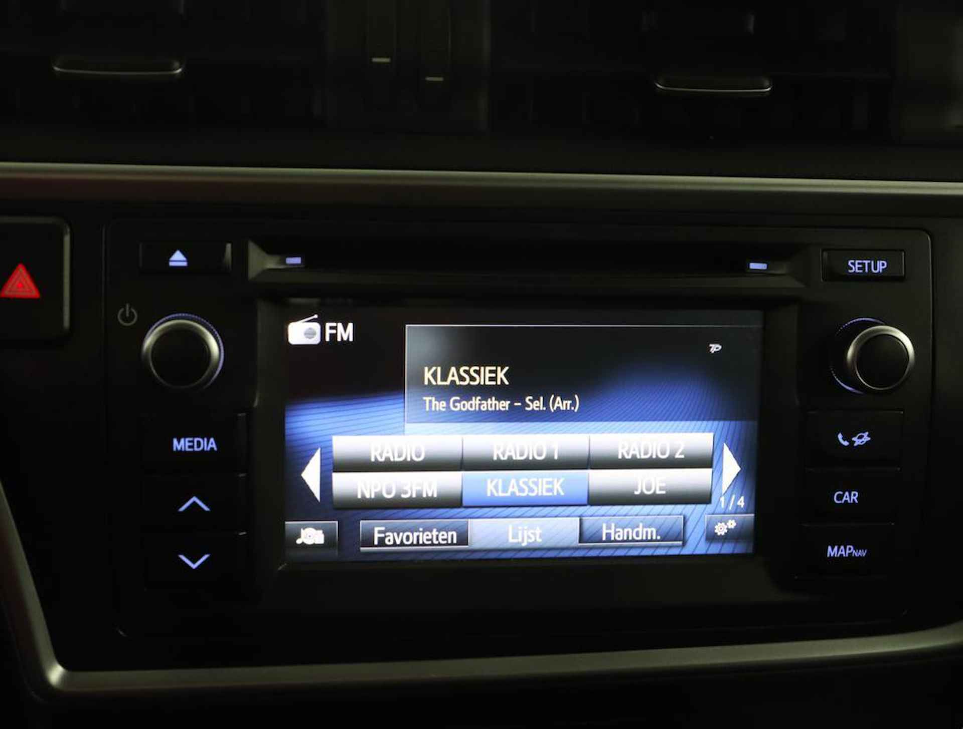 Toyota Auris Touring Sports 1.8 Hybrid Aspiration | Navigatie | Cruise control | Climate control | - 9/70