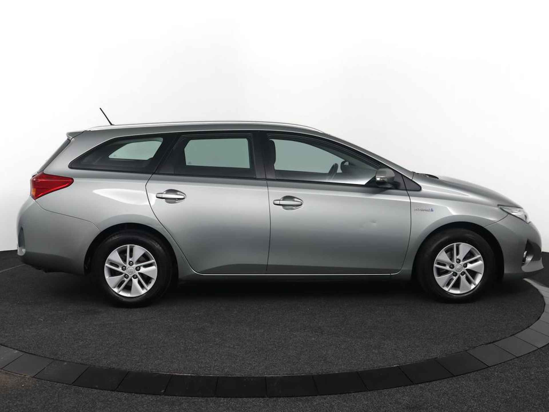 Toyota Auris Touring Sports 1.8 Hybrid Aspiration | Navigatie | Cruise control | Climate control | - 13/70