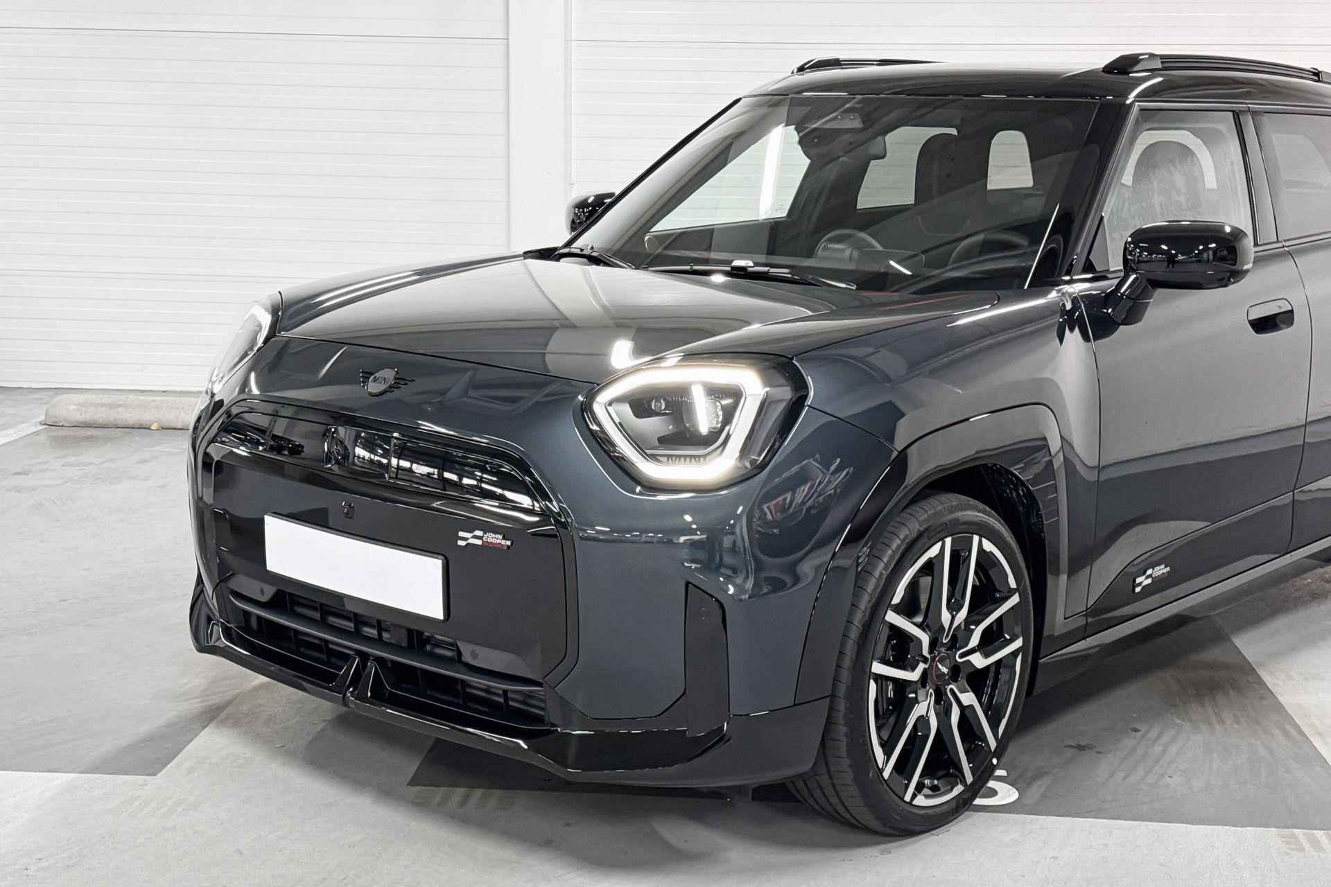 MINI Aceman SE | John Cooper Works Uitvoering | Pakket XL | Dak en spiegelkappen in Jetblack - 18/19