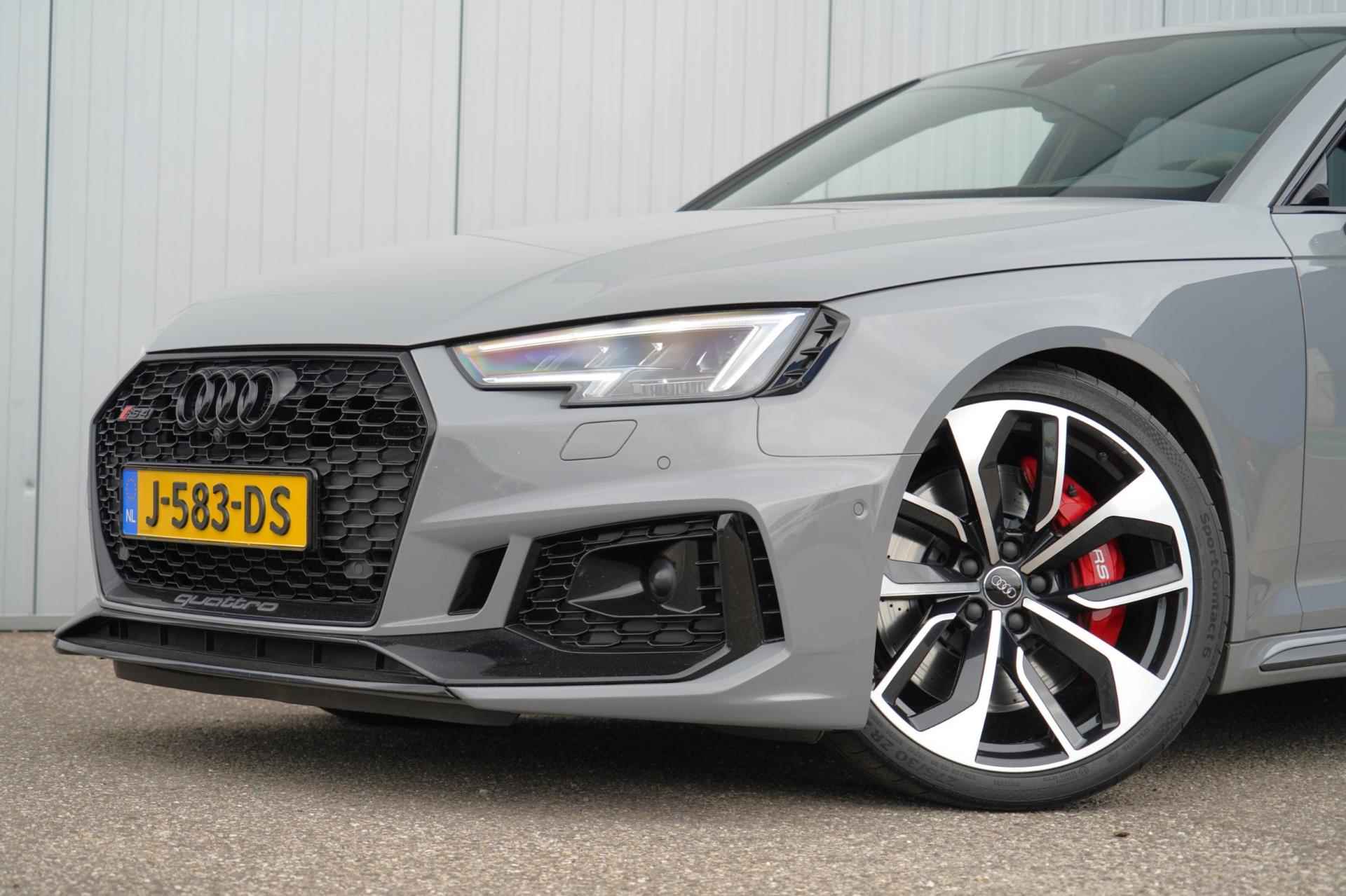 Audi RS4 Avant 2.9 TFSI Quattro / RS Dynamic pack / RS Sportuitlaat / RS Design pack / Panoramadak / B&O / Dealer onderhouden! - 39/53