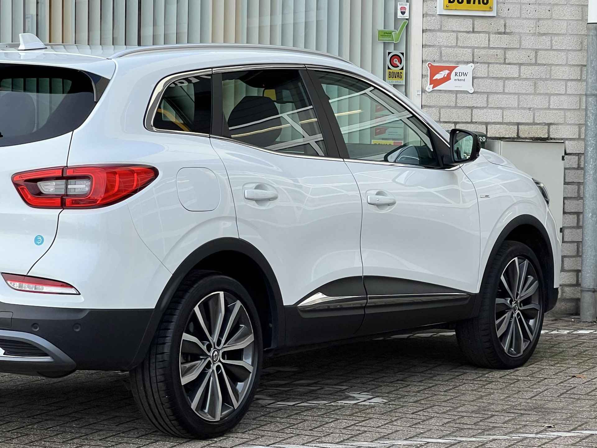 Renault Kadjar 1.3 TCe Intens | Trekhaak | Pack Winter | Achteruitrijcamera | Navigatie | Leder - 35/37