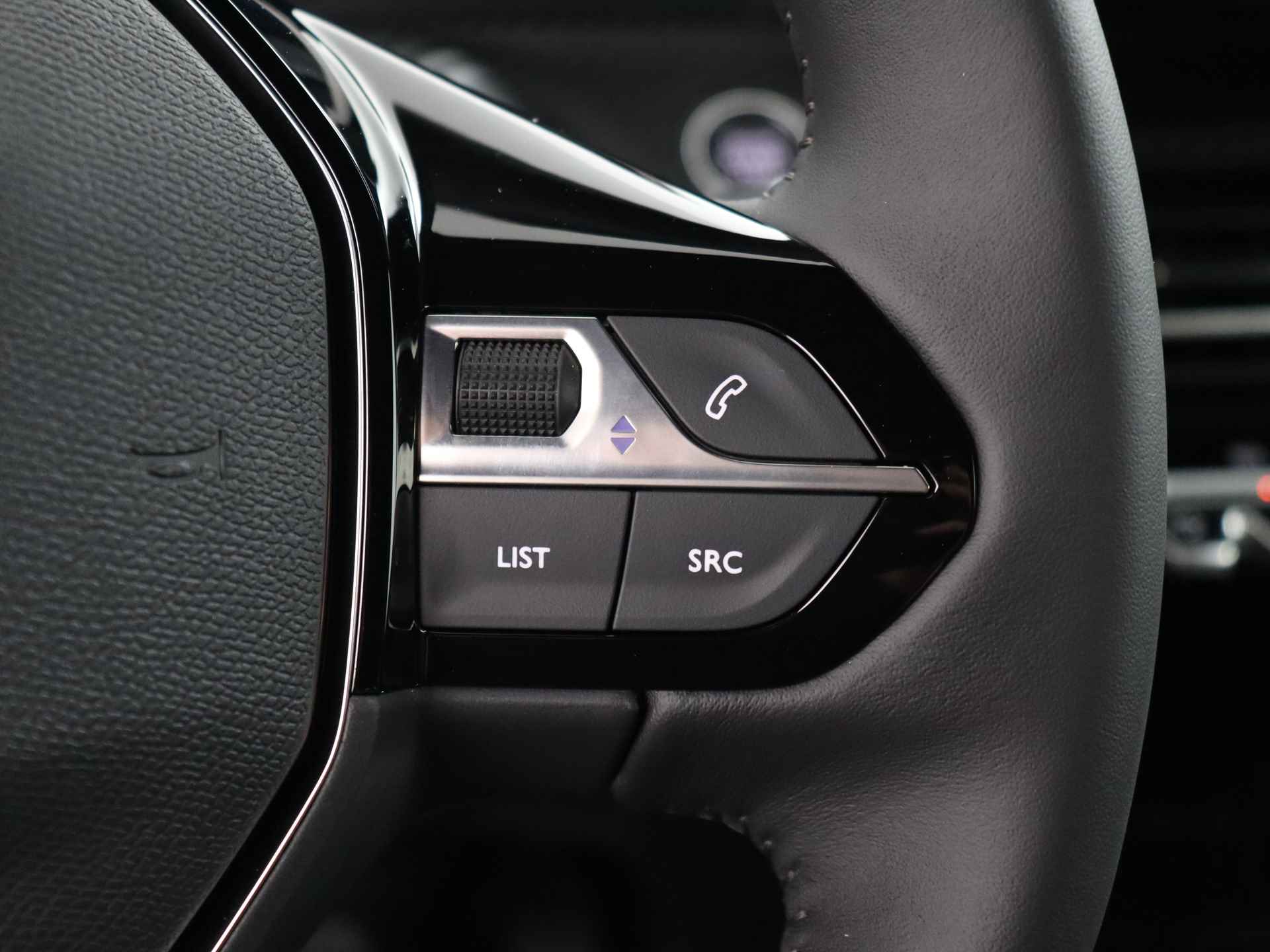 Peugeot 2008 1.2 PureTech Allure Pack | Navigatie | Camera | Apple Carplay & Android Auto | Climate Control | - 19/38