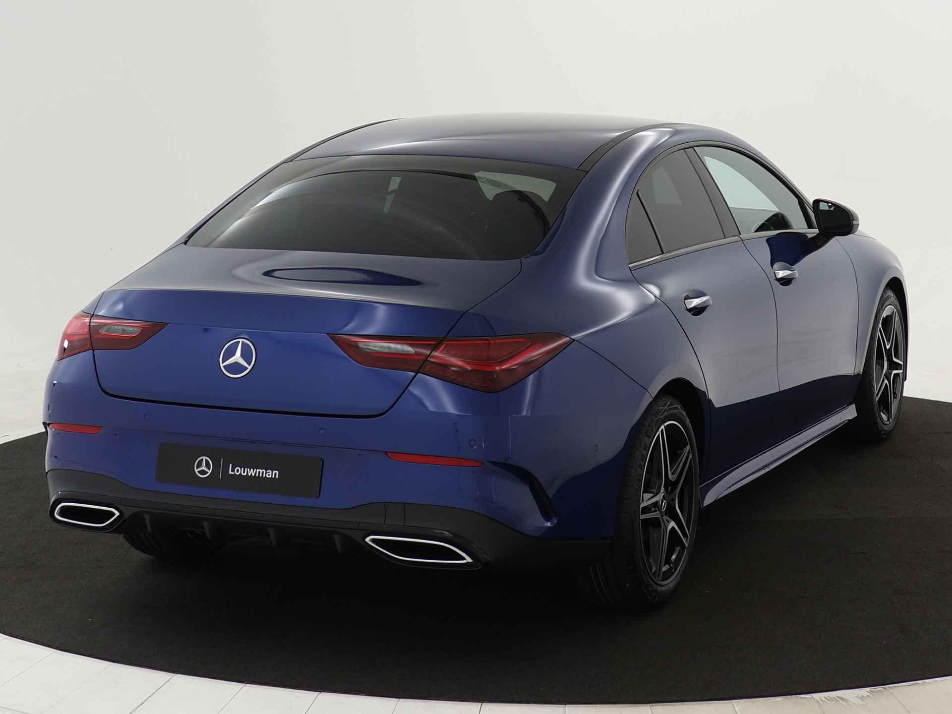 Mercedes-Benz CLA-Klasse 180 Star Edition AMG Line | Nightpakket | USB pakket plus | Draadloos oplaadsysteem voor smartphone | Sfeerverlichting | Verwarmde stoelen vooraan | Parkeerpakket met achteruitrijcamera | - 15/39