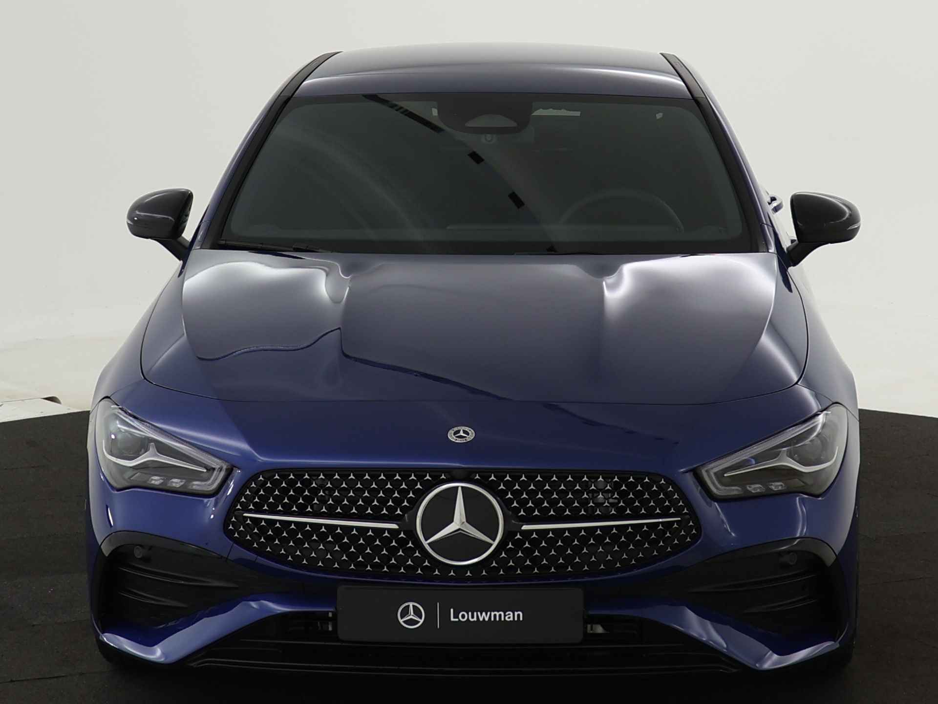 Mercedes-Benz CLA-Klasse 180 Star Edition AMG Line | Nightpakket | USB pakket plus | Draadloos oplaadsysteem voor smartphone | Sfeerverlichting | Verwarmde stoelen vooraan | Parkeerpakket met achteruitrijcamera | - 23/39