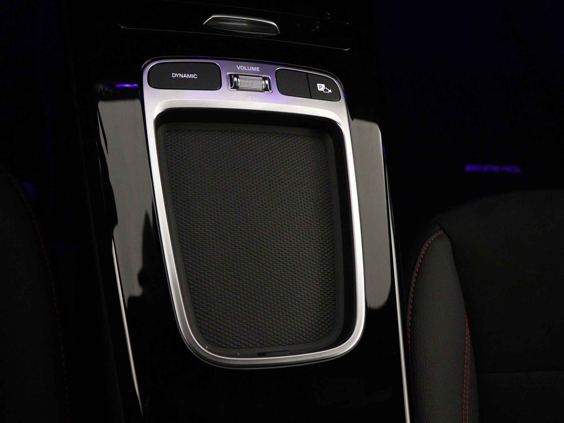 Mercedes-Benz CLA-Klasse 180 Star Edition AMG Line | Nightpakket | USB pakket plus | Draadloos oplaadsysteem voor smartphone | Sfeerverlichting | Verwarmde stoelen vooraan | Parkeerpakket met achteruitrijcamera | - 30/39