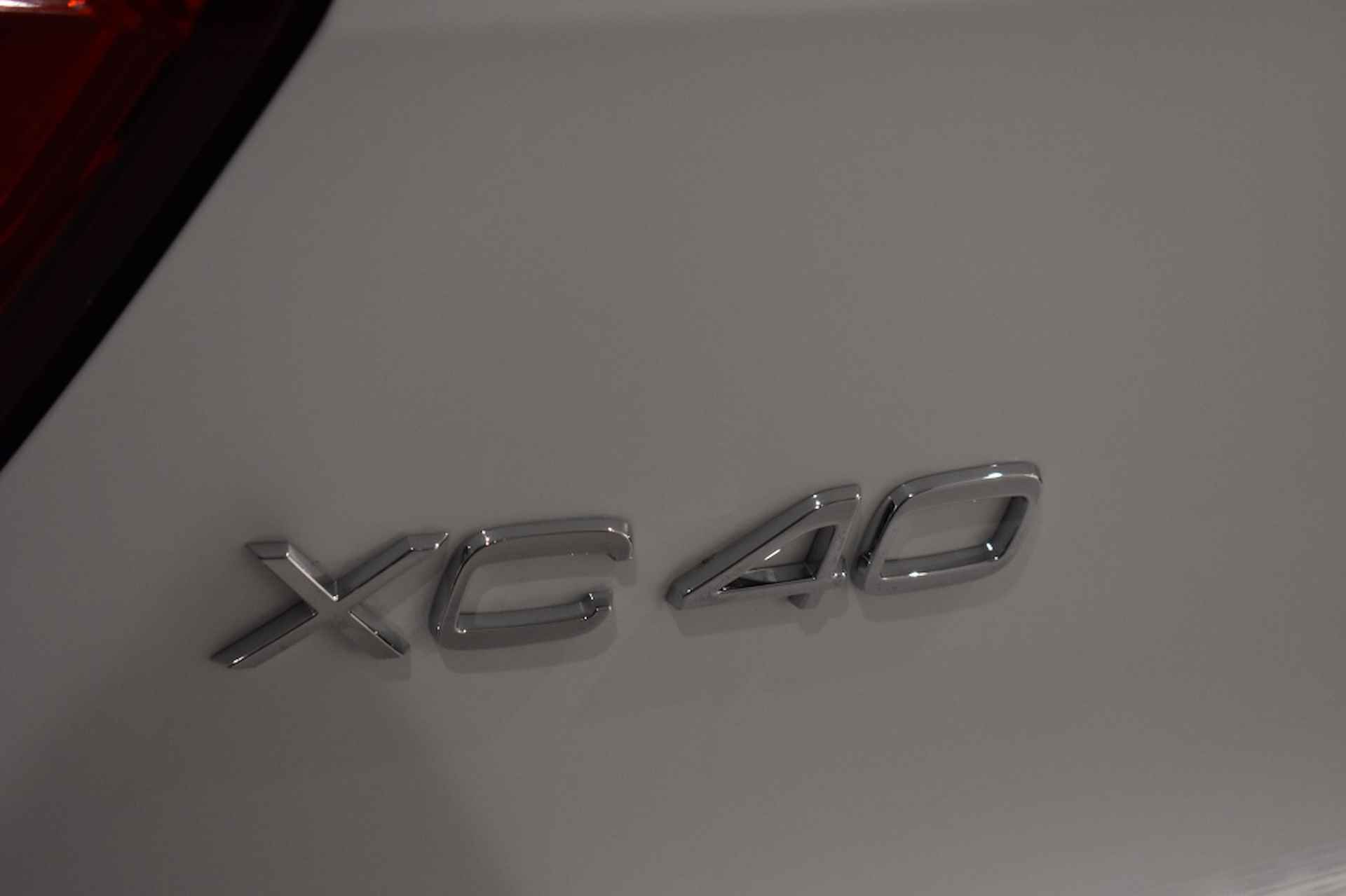 Volvo XC40 **NIEUW** Extended Range 252pk/82kWh | Plus | Getint Glas | Clim - 16/35