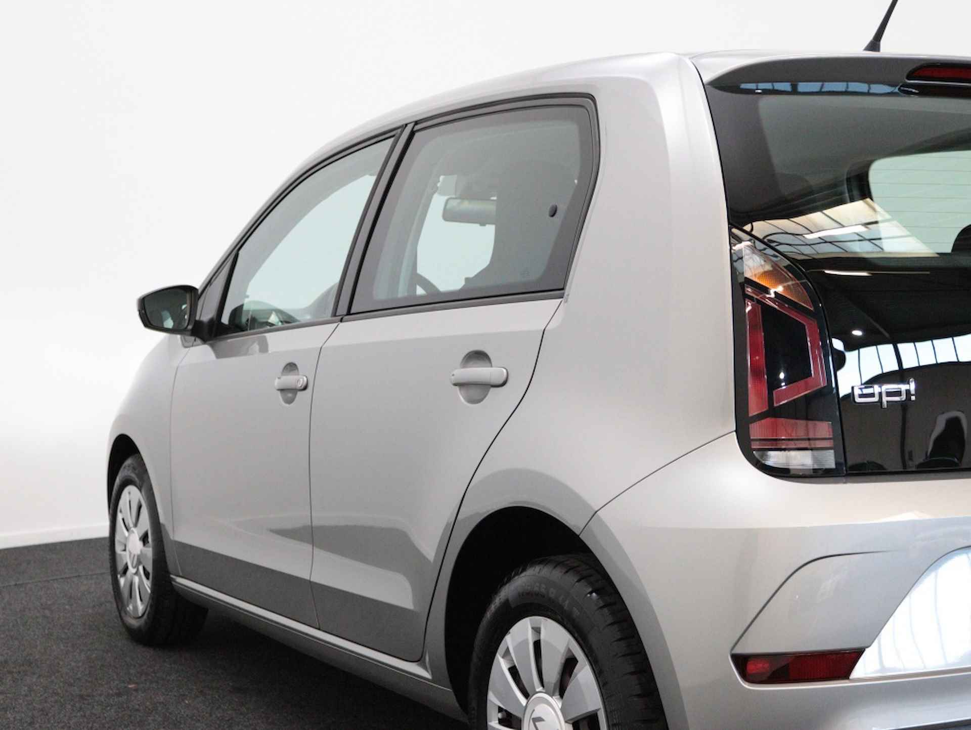 Volkswagen Up! 1.0 Take up! | Airco | Radio | Telefoon Integratie | - 17/40