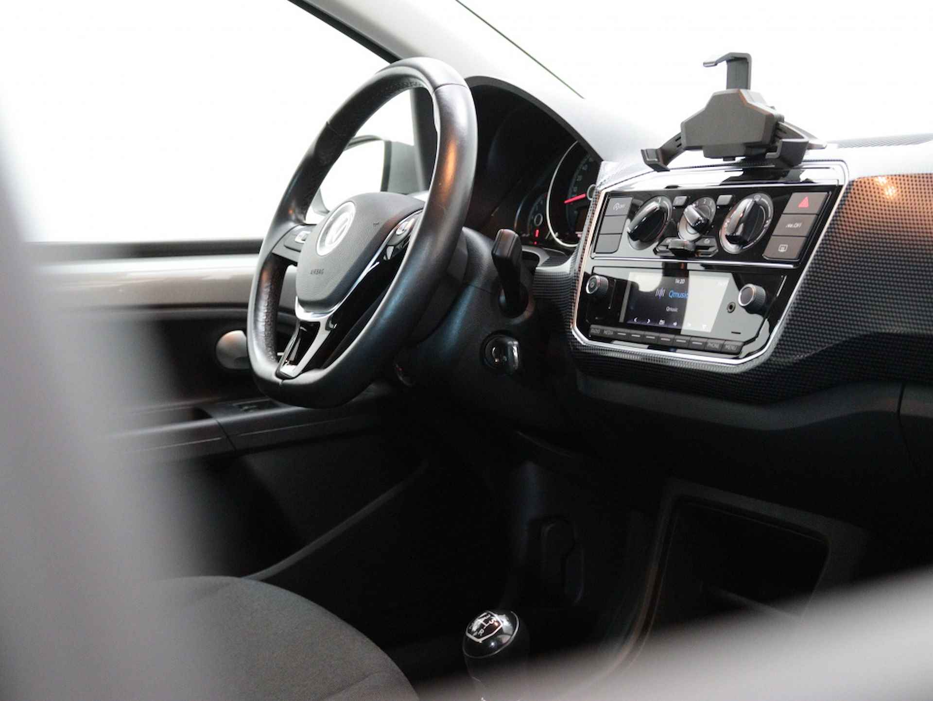 Volkswagen Up! 1.0 Take up! | Airco | Radio | Telefoon Integratie | - 31/40