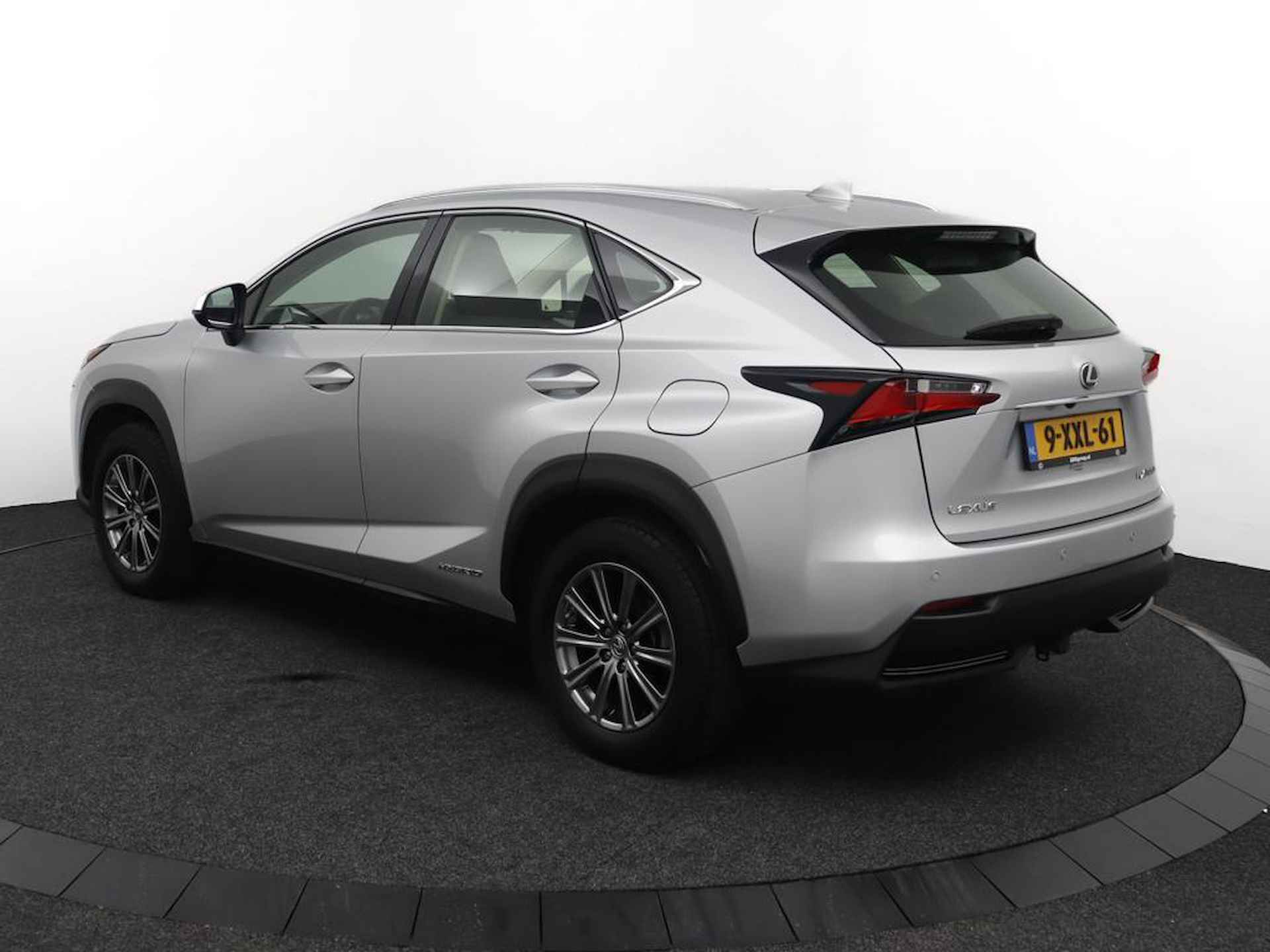 Lexus NX 300h AWD 25th Edition | 1e eigenaar! | Dealeronderhouden | Afneembare trekhaak | Lederen bekleding - 11/43