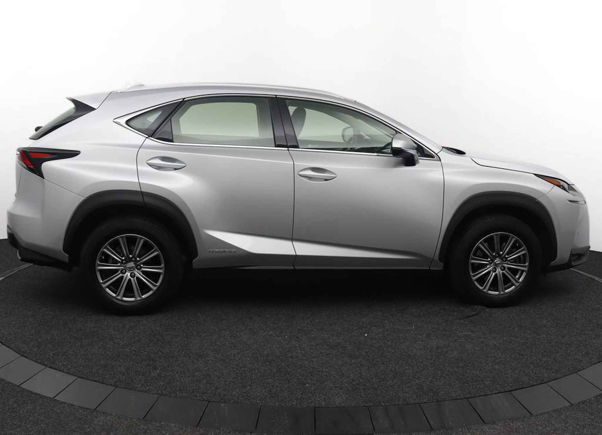 Lexus NX 300h AWD 25th Edition | 1e eigenaar! | Dealeronderhouden | Afneembare trekhaak | Lederen bekleding - 12/43