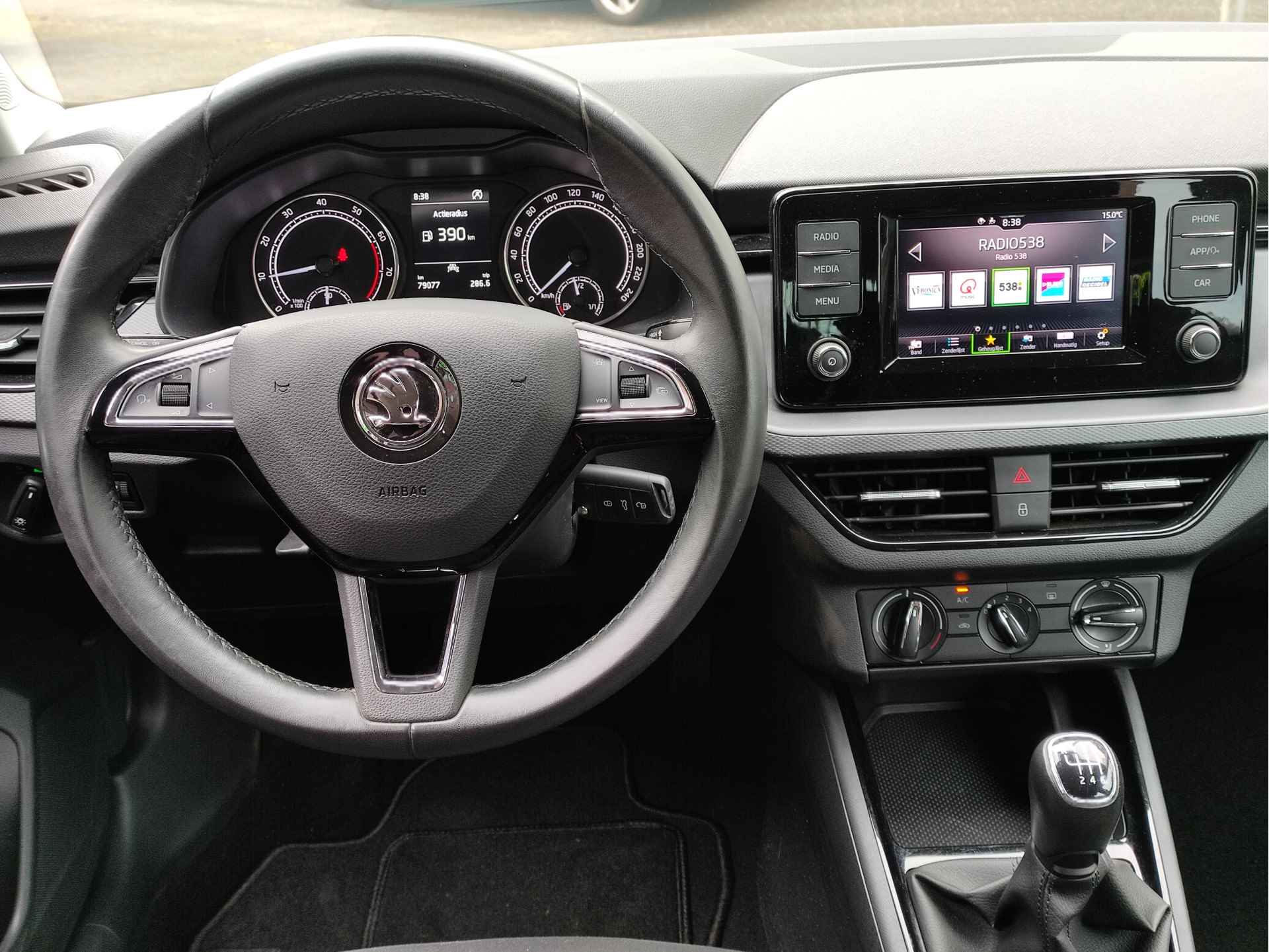 Škoda Scala 1.0 TSI 115PK Ambition Parkeersensoren - 16Inch LMV -  Led verlichting - Apple Carplay/Android Auto - NL auto - 13/29