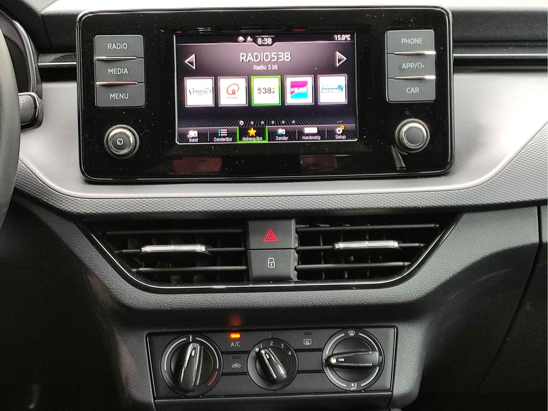 Škoda Scala 1.0 TSI 115PK Ambition Parkeersensoren - 16Inch LMV -  Led verlichting - Apple Carplay/Android Auto - NL auto - 16/29