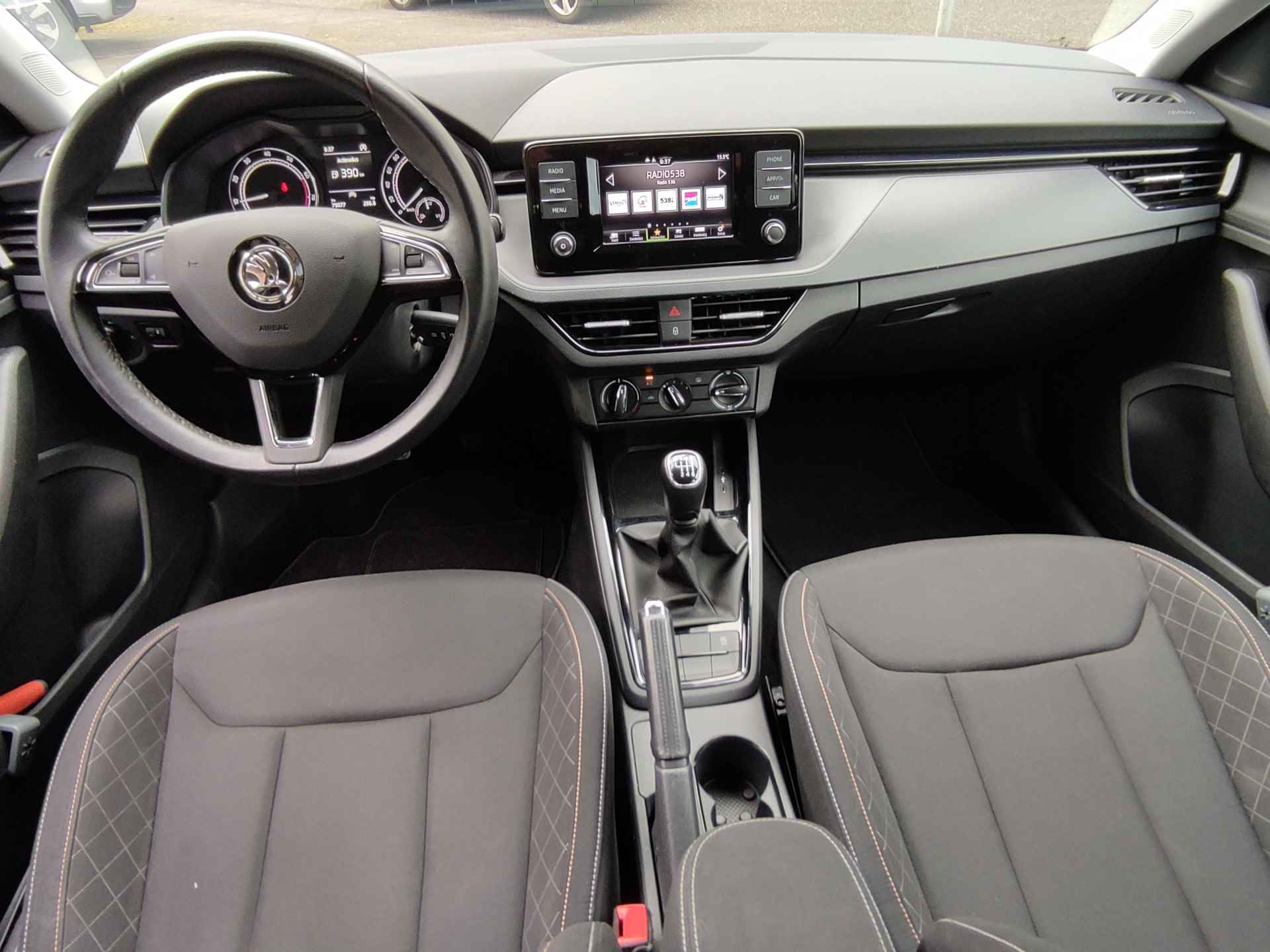 Škoda Scala 1.0 TSI 115PK Ambition Parkeersensoren - 16Inch LMV -  Led verlichting - Apple Carplay/Android Auto - NL auto - 19/29